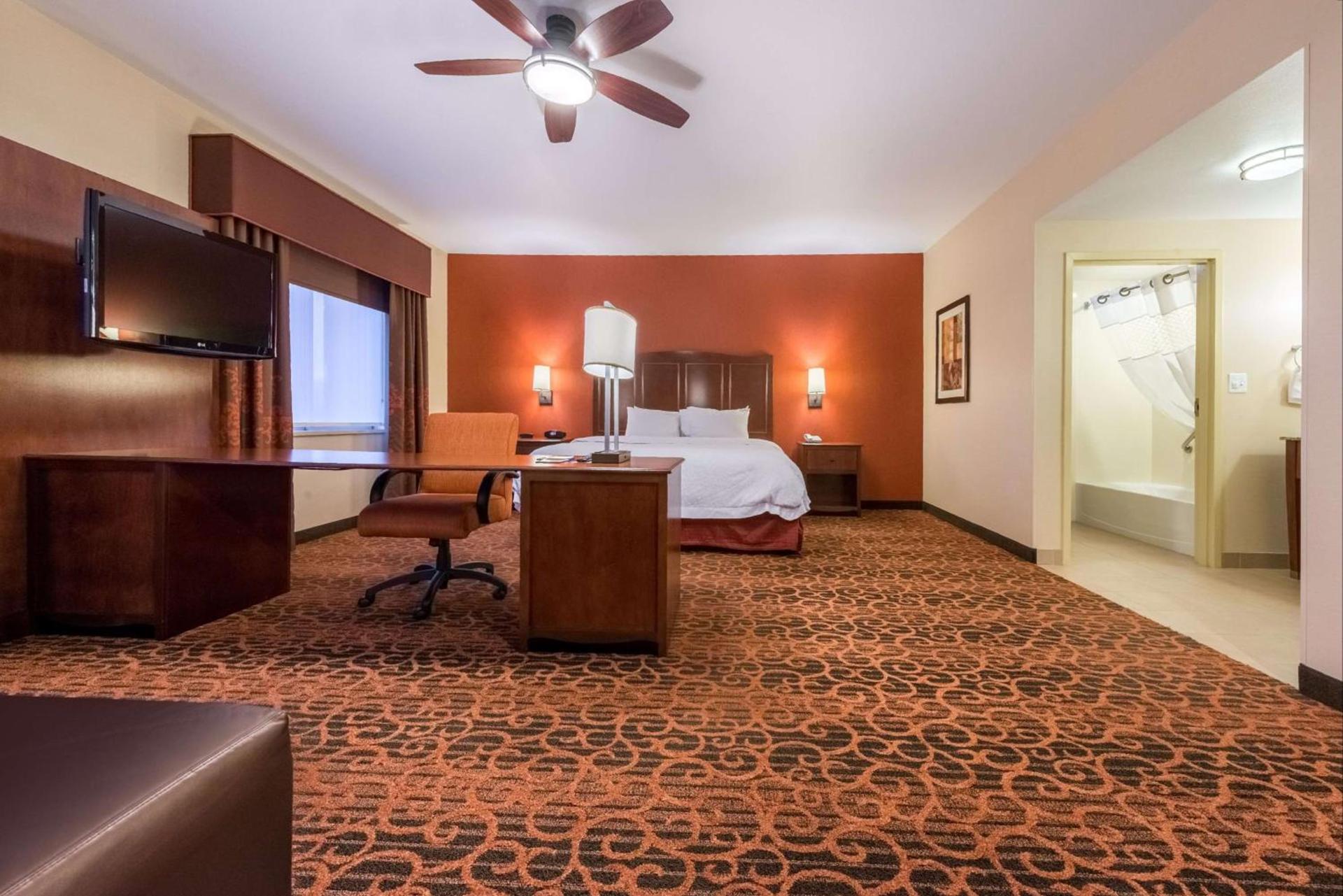Hampton Inn & Suites Boulder North photo 37