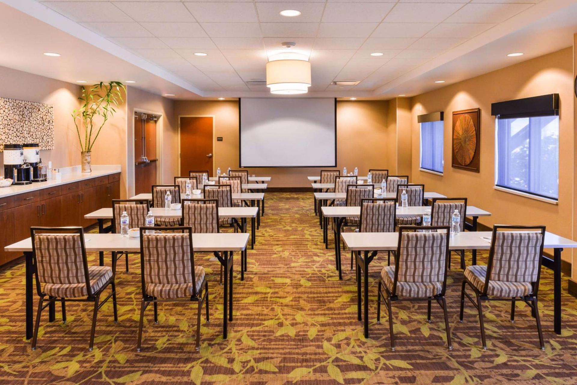 Hampton Inn & Suites Boulder North photo 43