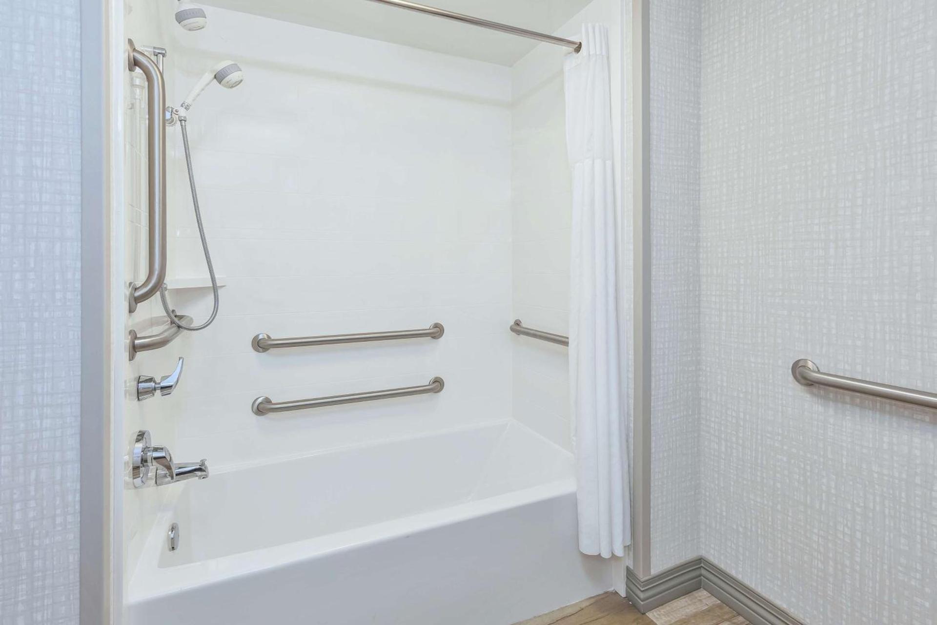 Hampton Inn & Suites Wells-Ogunquit photo 37