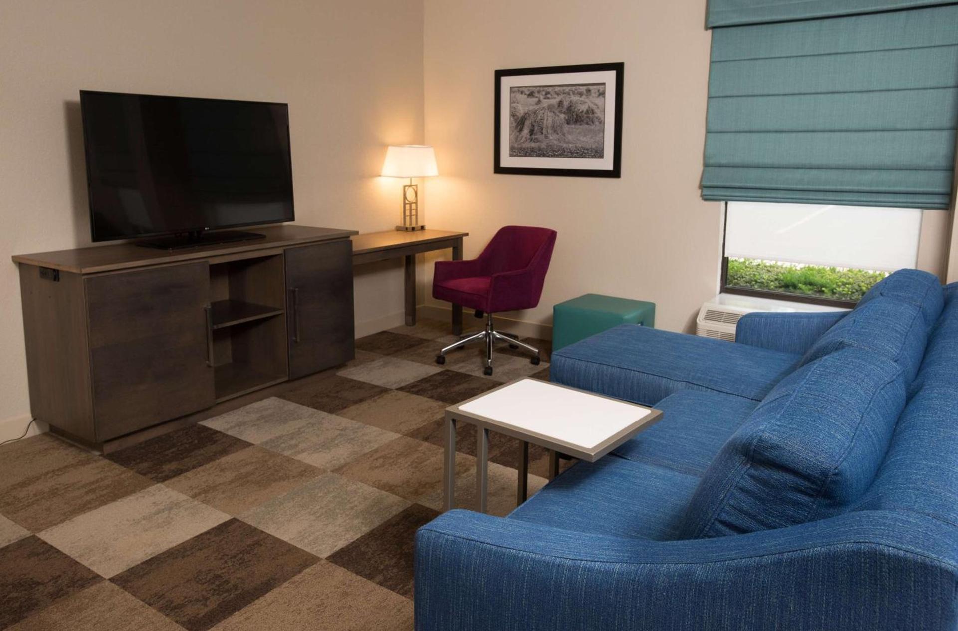Hampton Inn Wooster photo 11