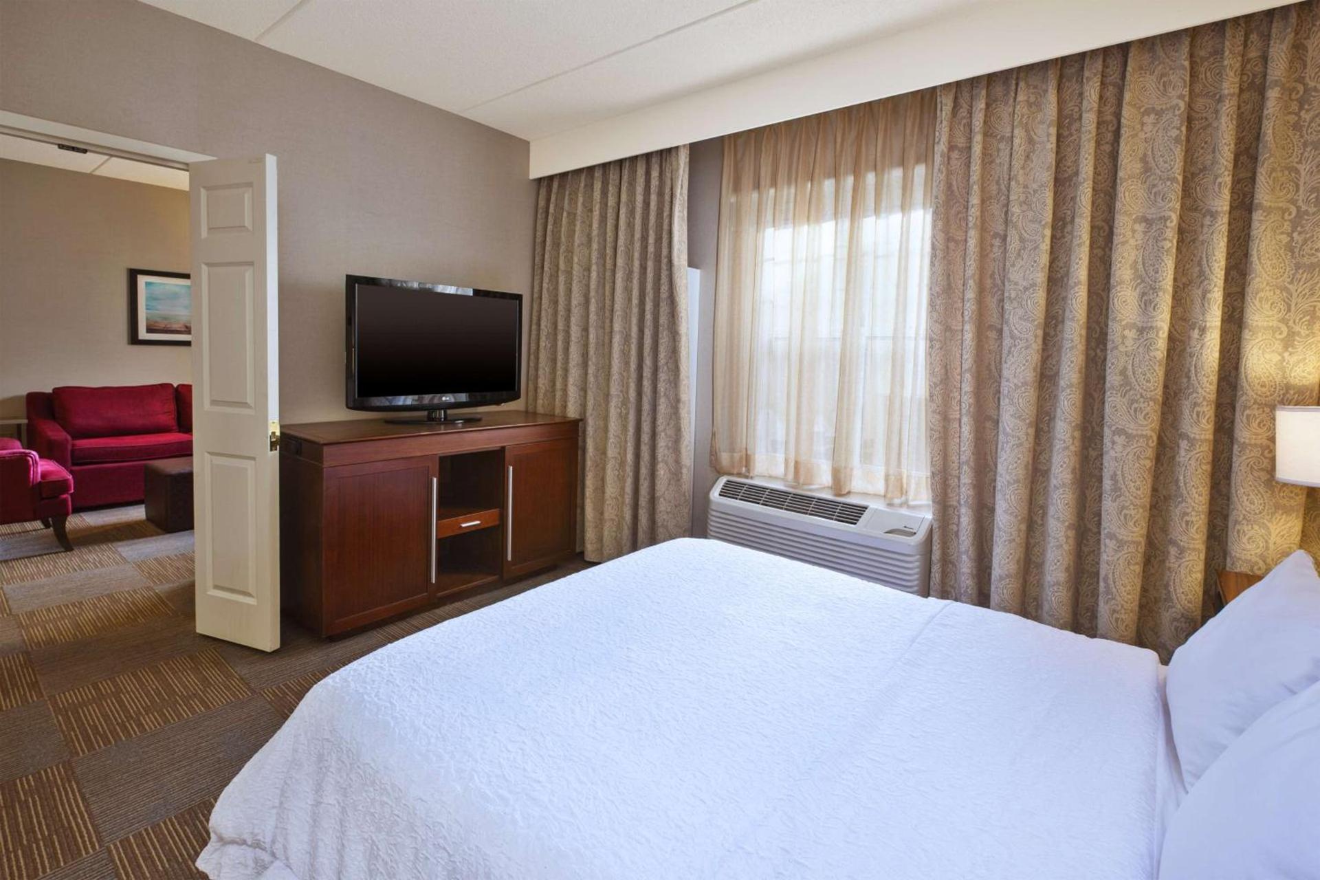 Hampton Inn & Suites Providence-Warwick Airport photo 18