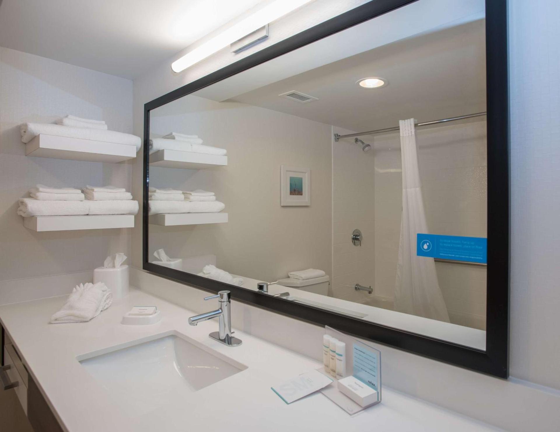 Hampton Inn Wooster photo 15
