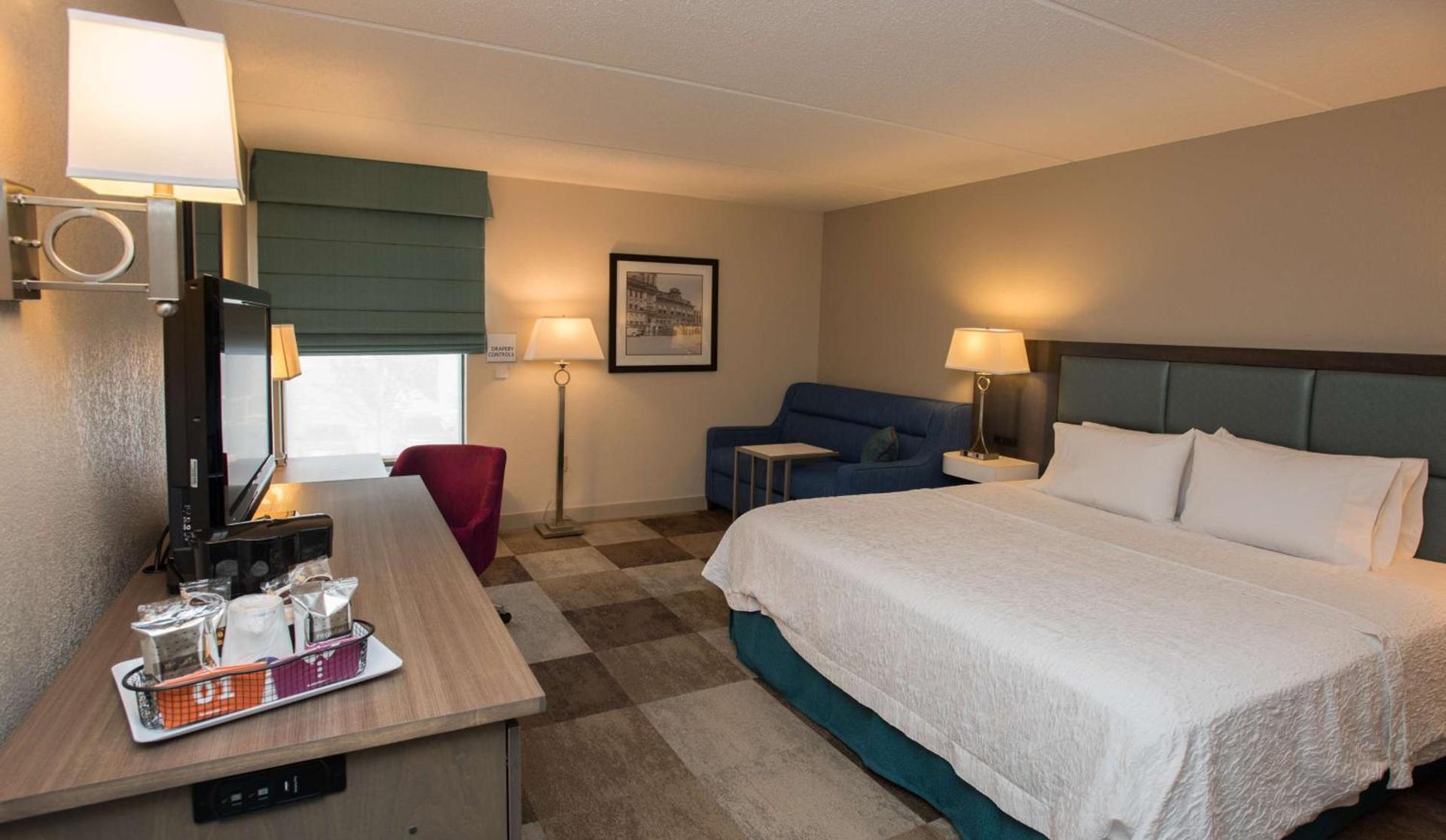 Hampton Inn Wooster photo 16