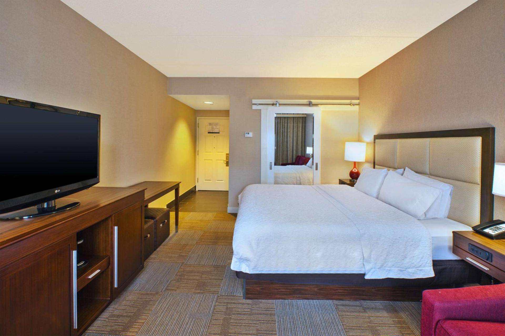 Hampton Inn & Suites Providence-Warwick Airport photo 21