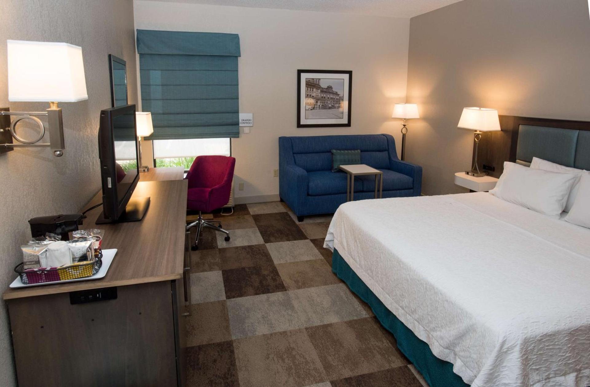 Hampton Inn Wooster photo 21