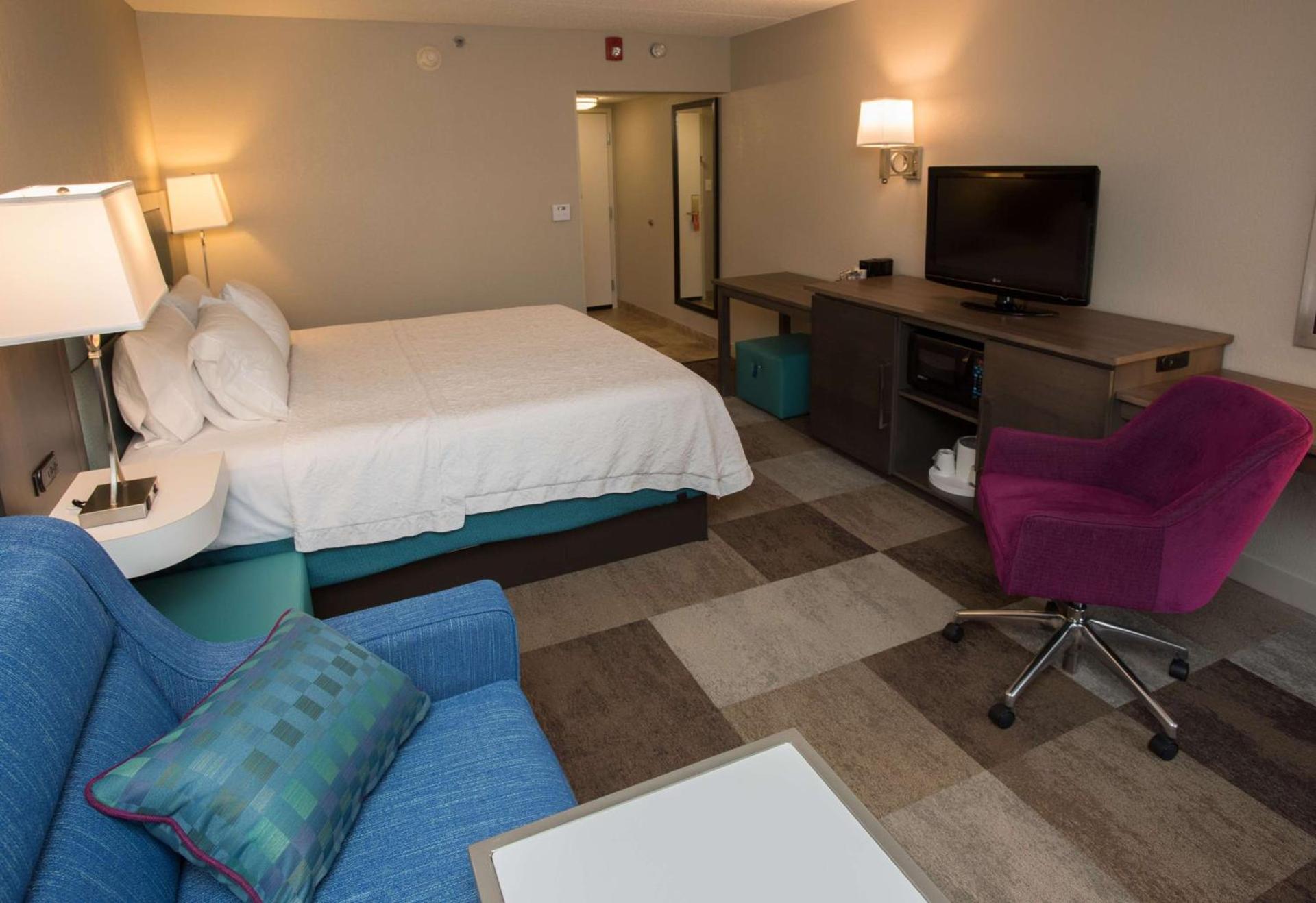 Hampton Inn Wooster photo 22