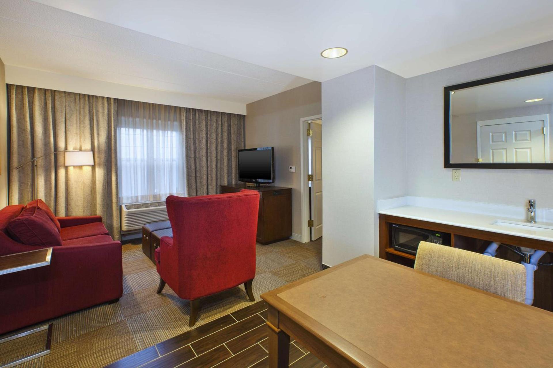 Hampton Inn & Suites Providence-Warwick Airport photo 23
