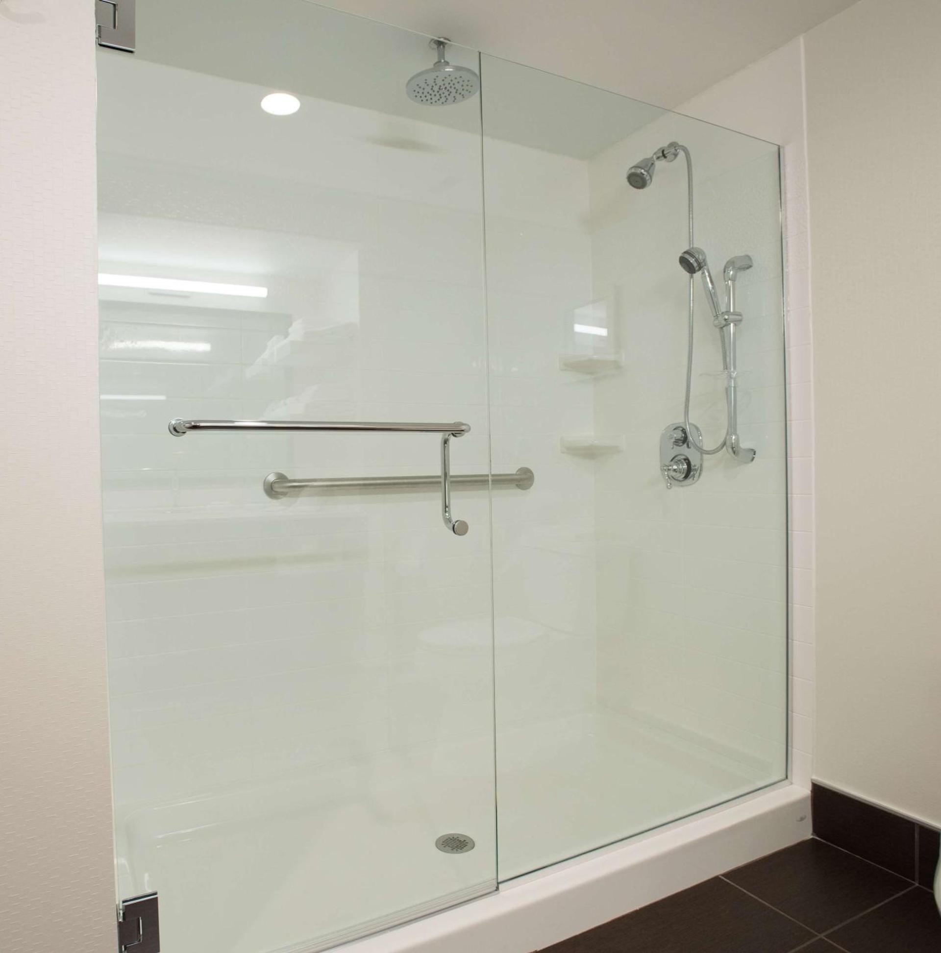 Hampton Inn Wooster photo 27
