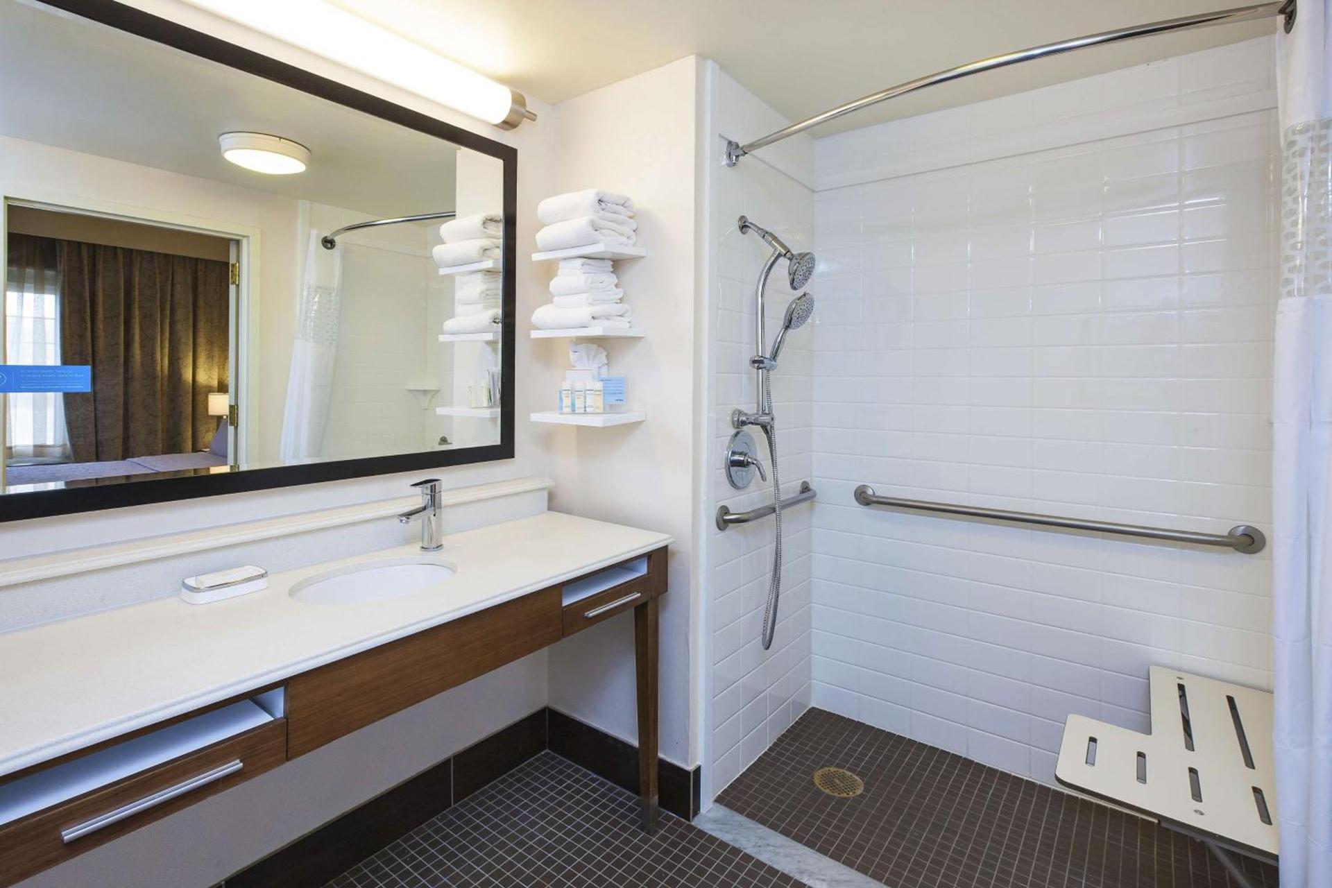 Hampton Inn & Suites Providence-Warwick Airport photo 29