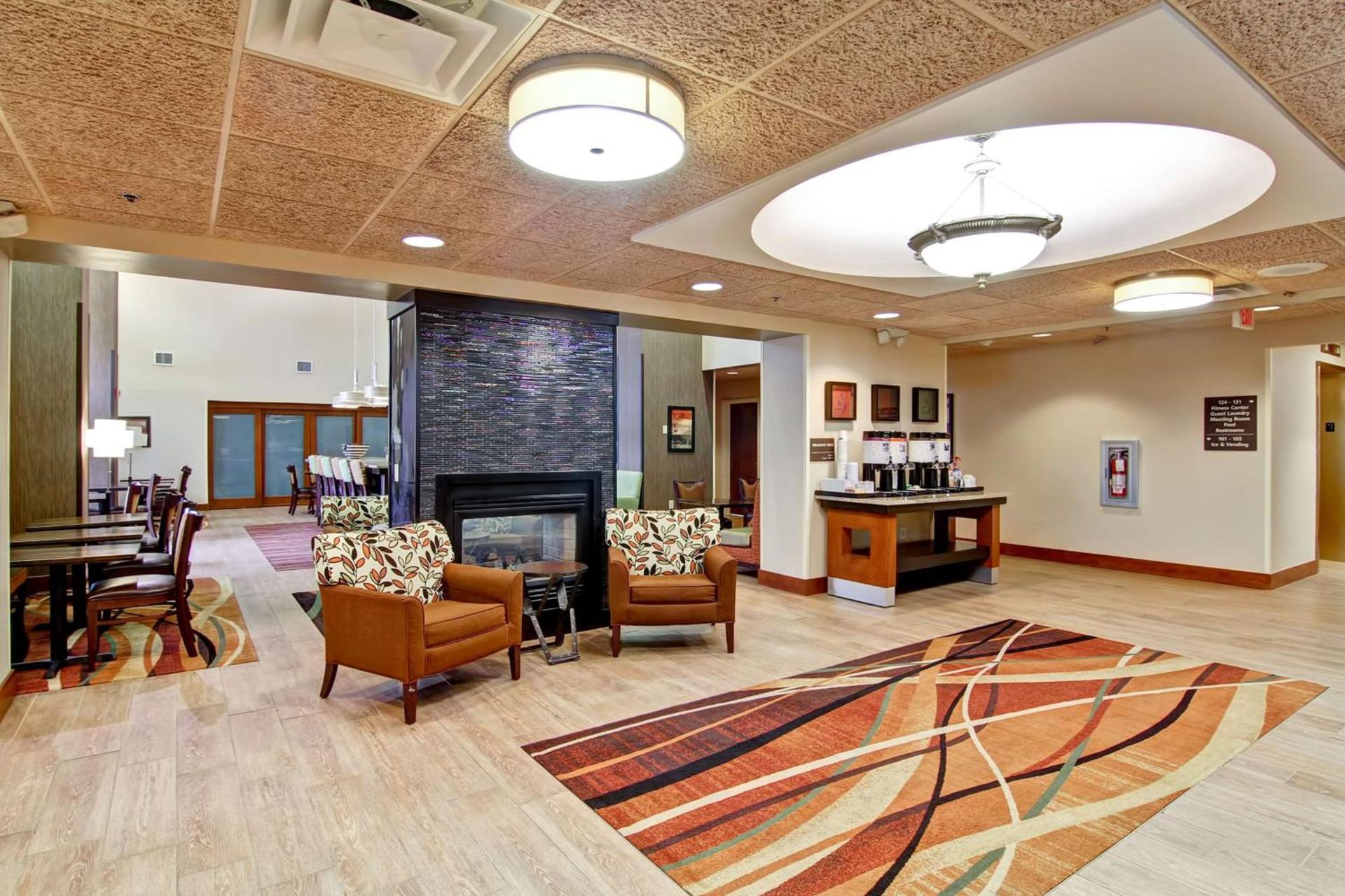 Hampton Inn & Suites Leesburg photo 7
