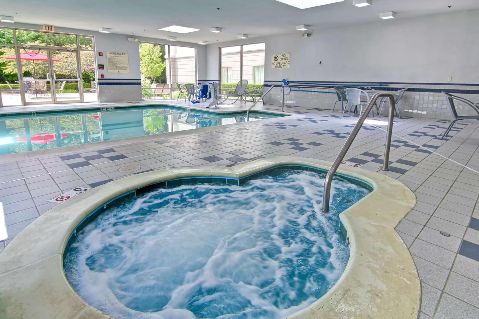 Hampton Inn & Suites Leesburg photo 9