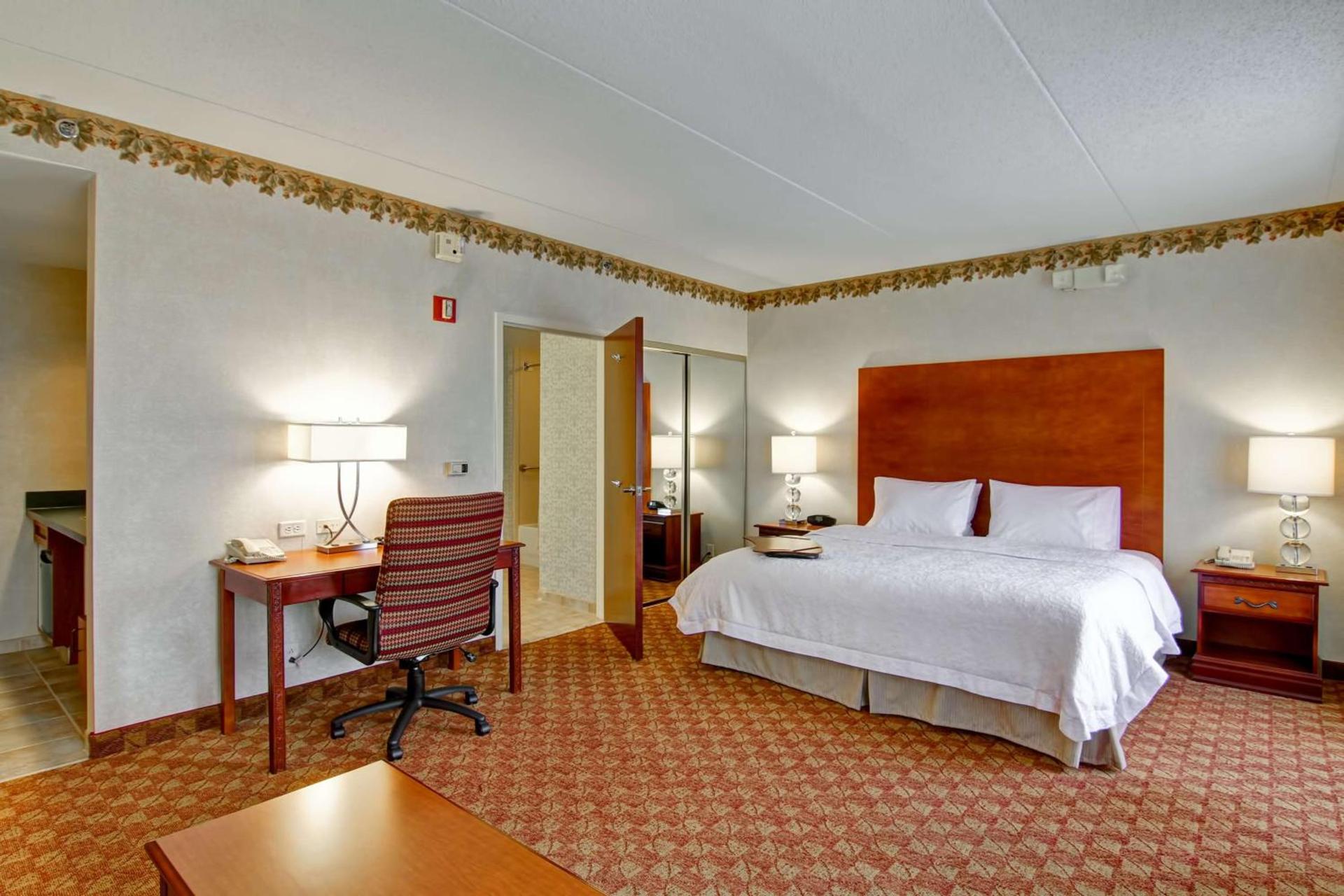 Hampton Inn & Suites Leesburg photo 18