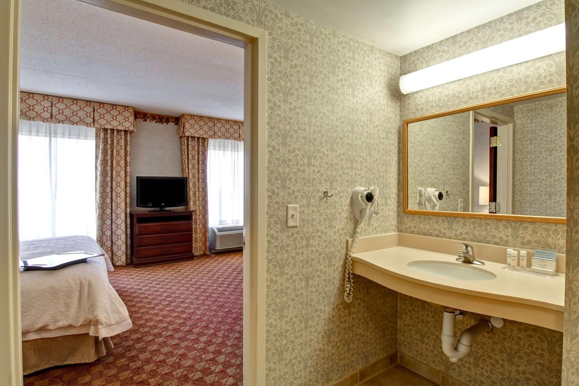 Hampton Inn & Suites Leesburg photo 17