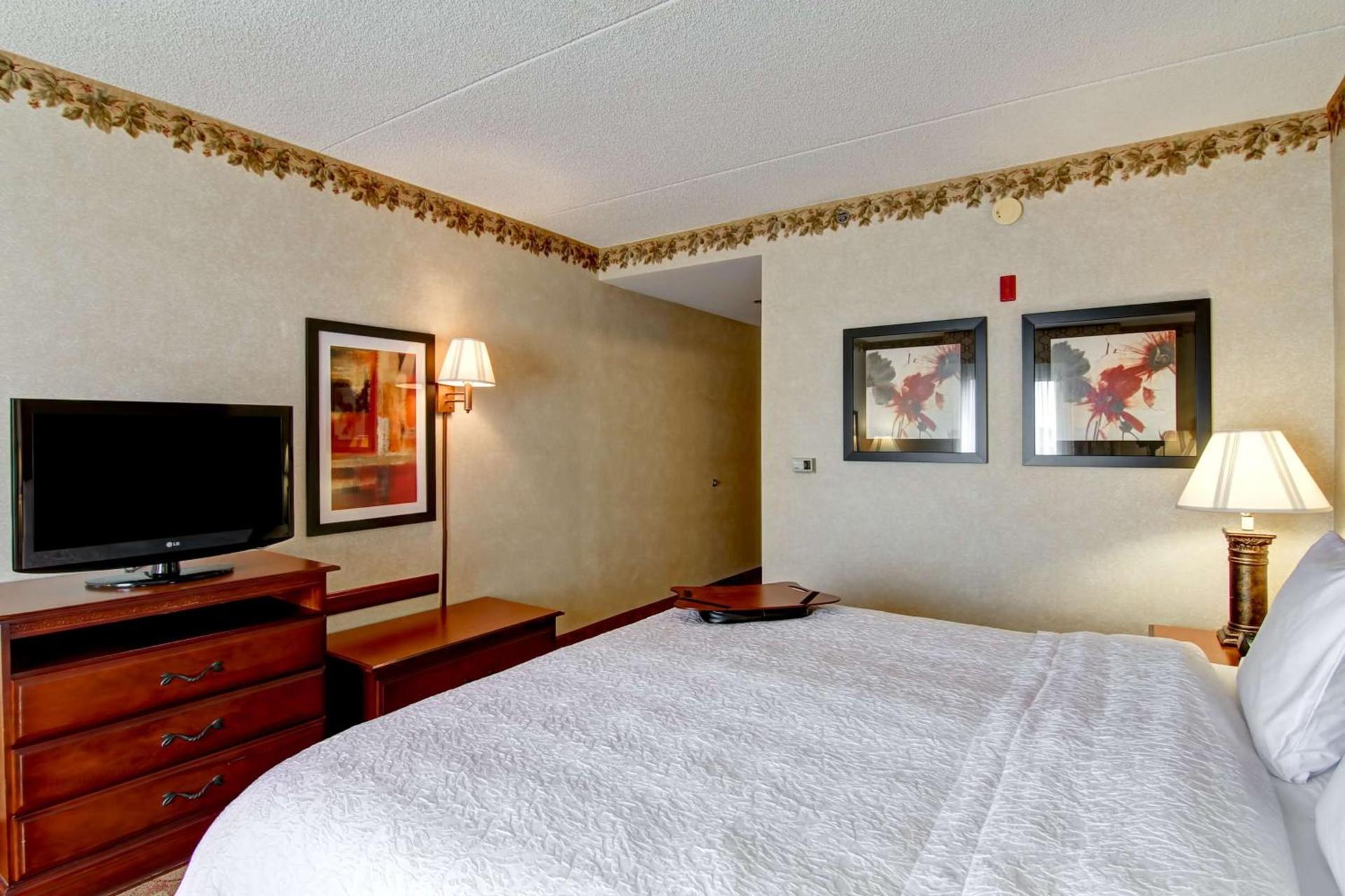 Hampton Inn & Suites Leesburg photo 21