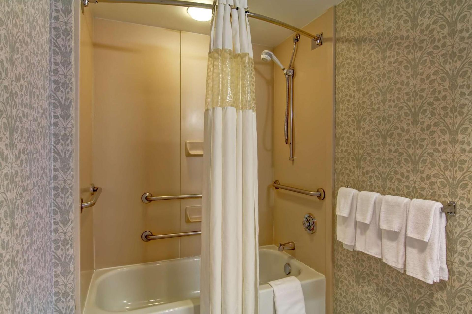 Hampton Inn & Suites Leesburg photo 28