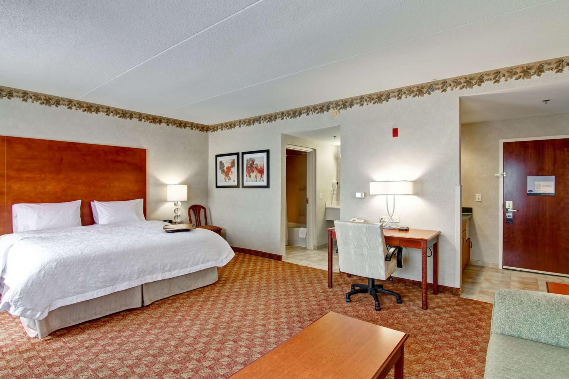 Hampton Inn & Suites Leesburg photo 26