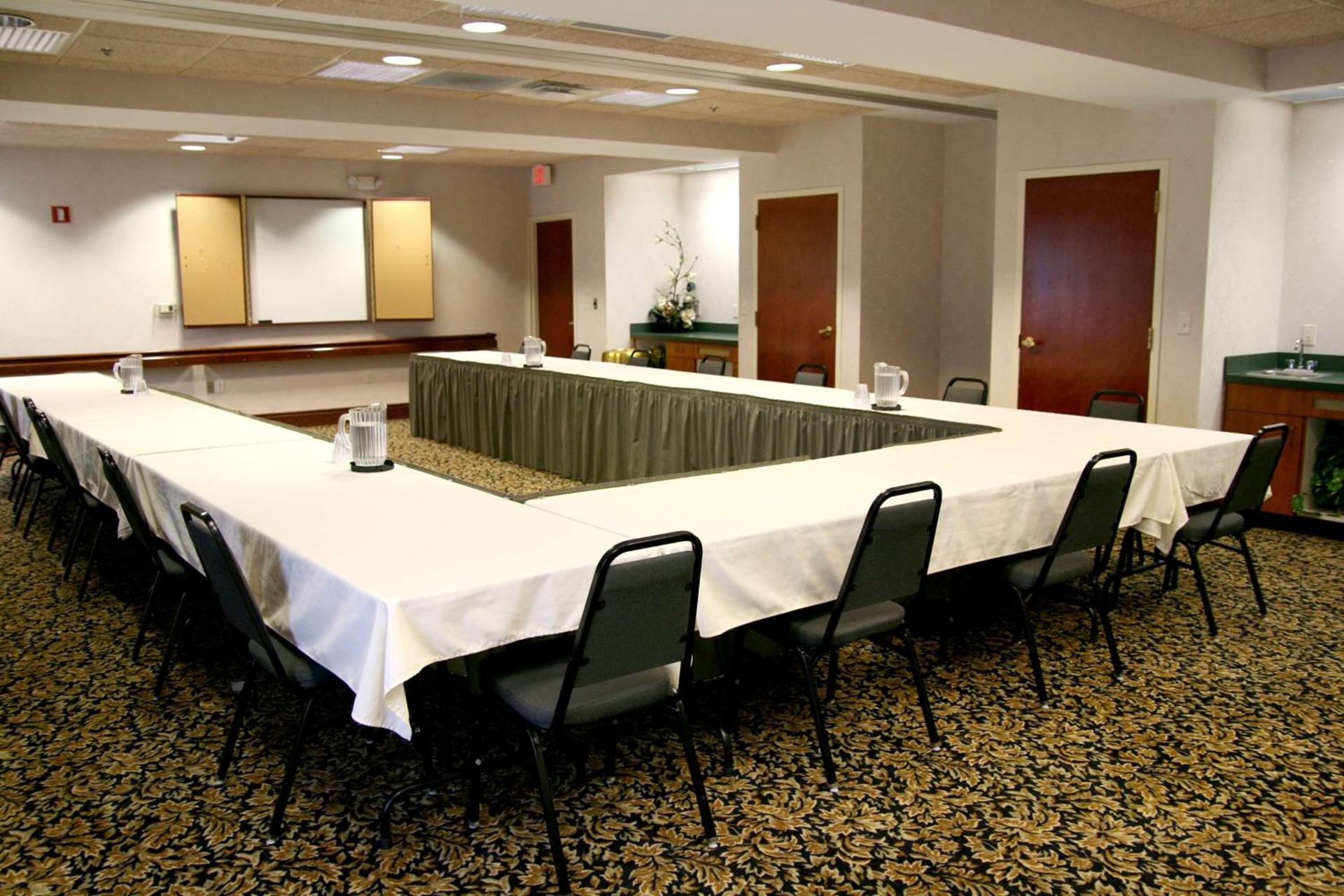 Hampton Inn & Suites Leesburg photo 32