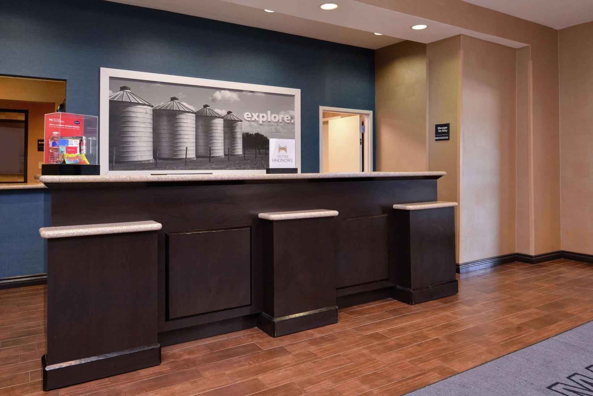 Hampton Inn & Suites Woodward photo 4