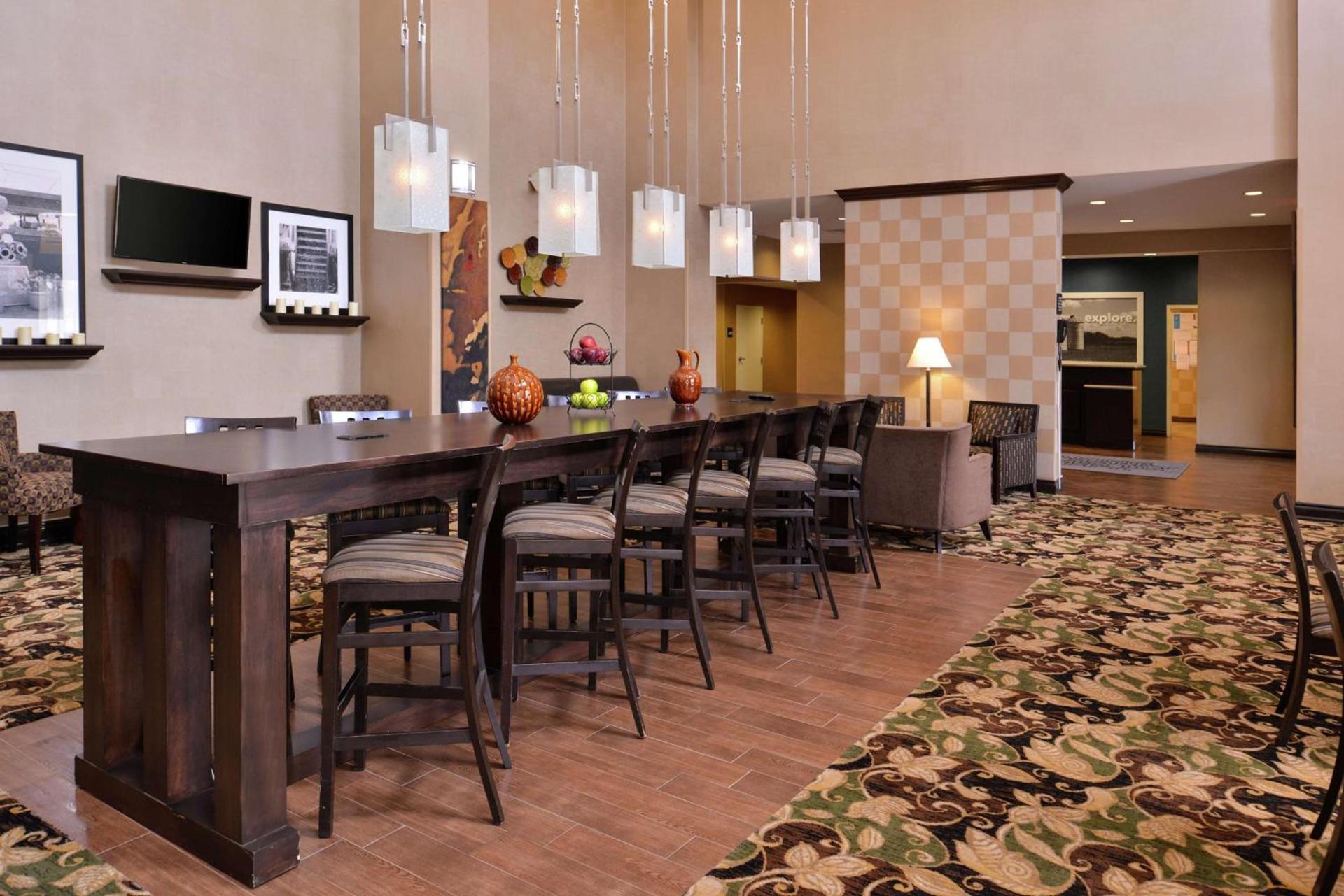 Hampton Inn & Suites Woodward photo 6