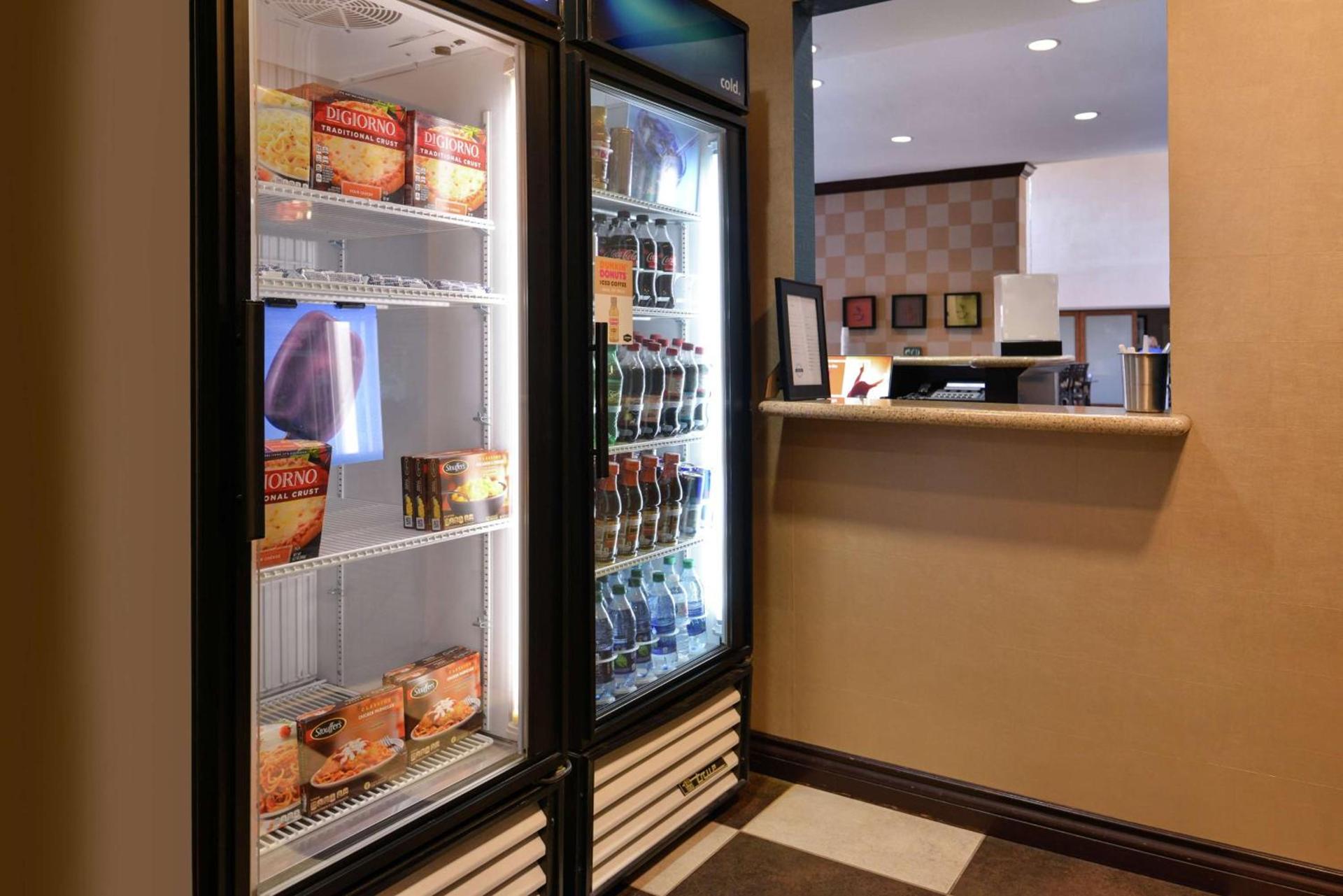 Hampton Inn & Suites Woodward photo 10