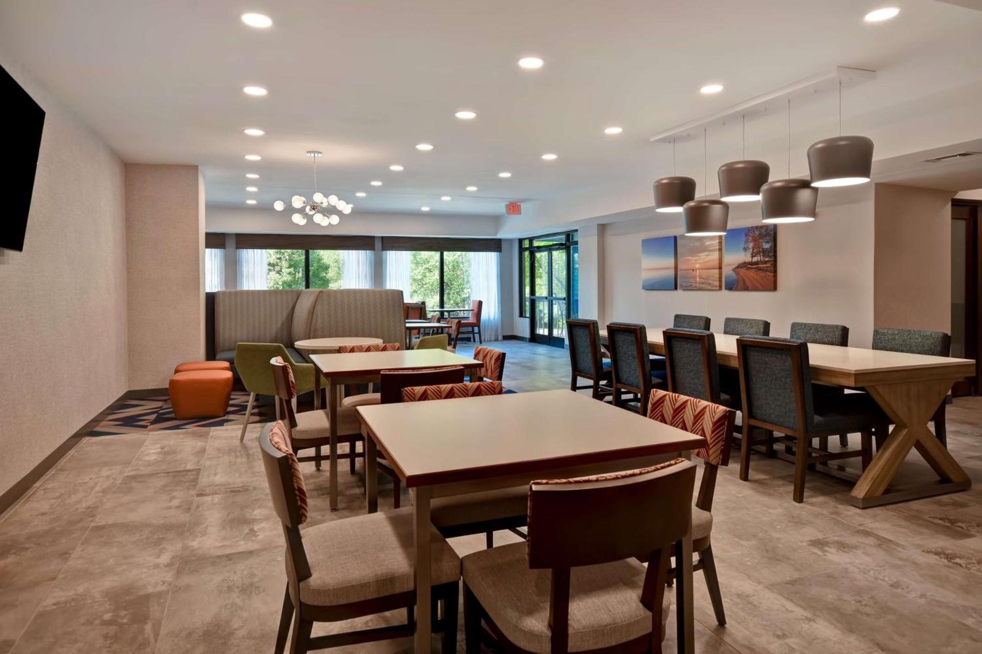 Hampton Inn Potomac Mills Woodbridge photo 18