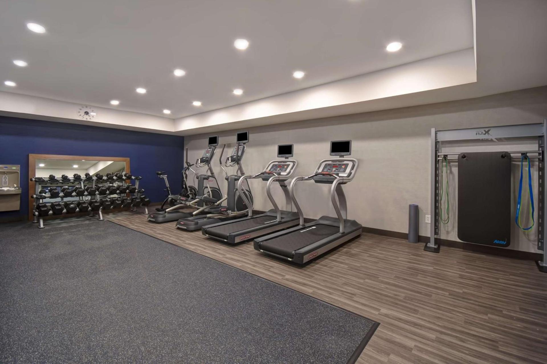 Hampton Inn Potomac Mills Woodbridge photo 23