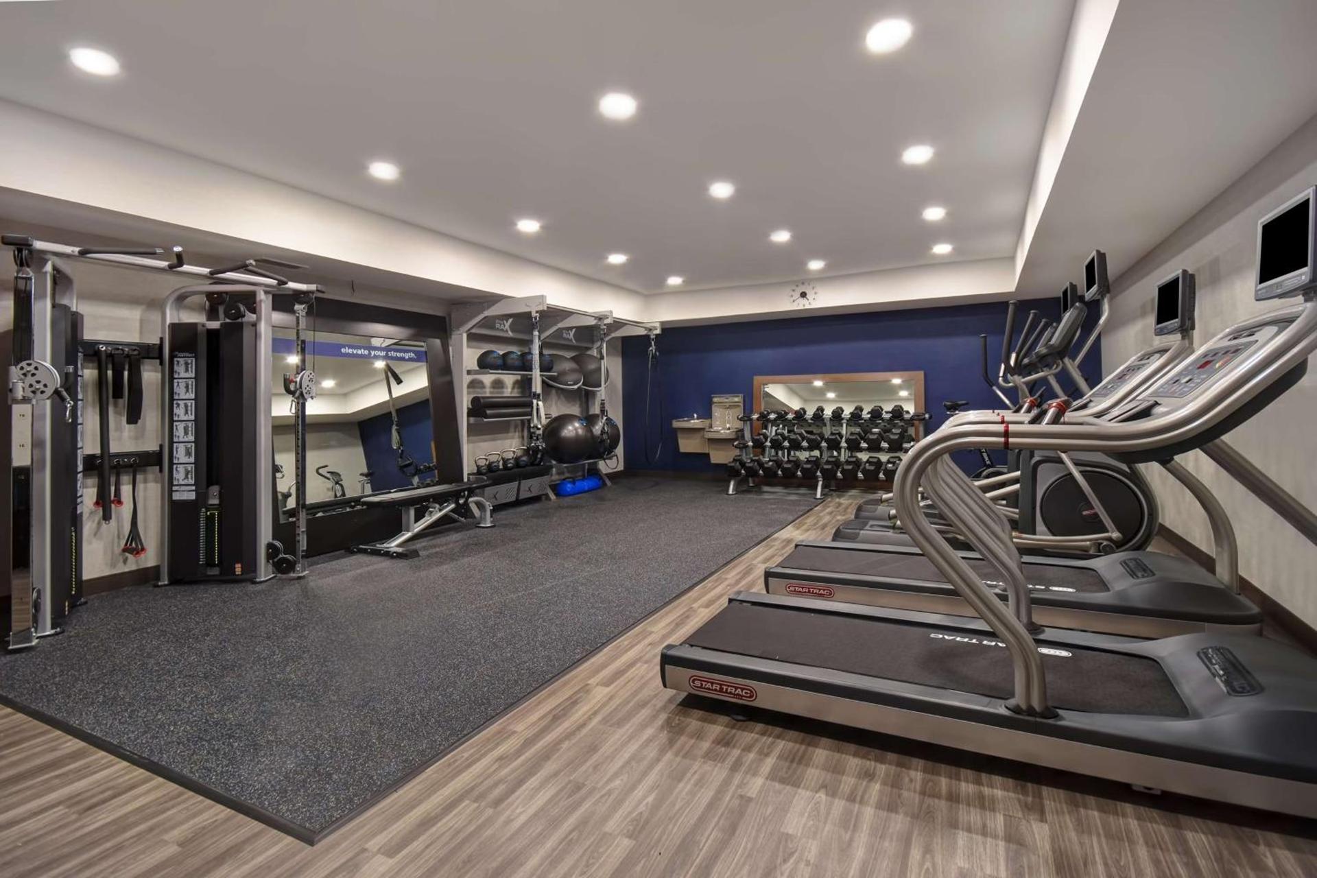 Hampton Inn Potomac Mills Woodbridge photo 24