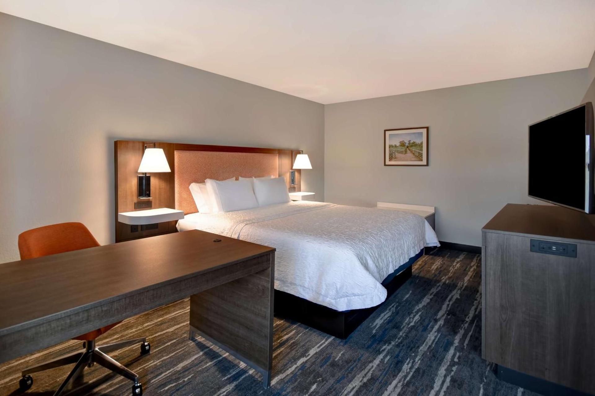 Hampton Inn Potomac Mills Woodbridge photo 40