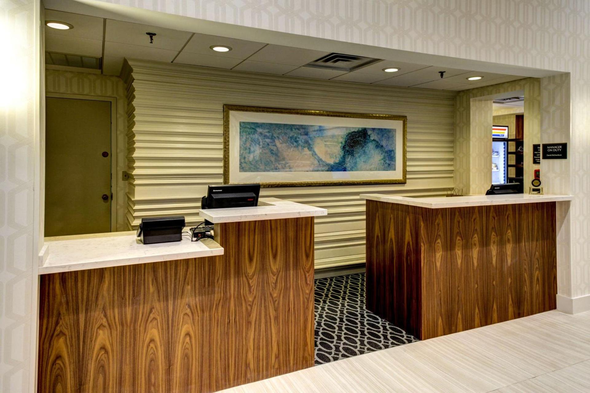 Embassy Suites Williamsburg photo 3