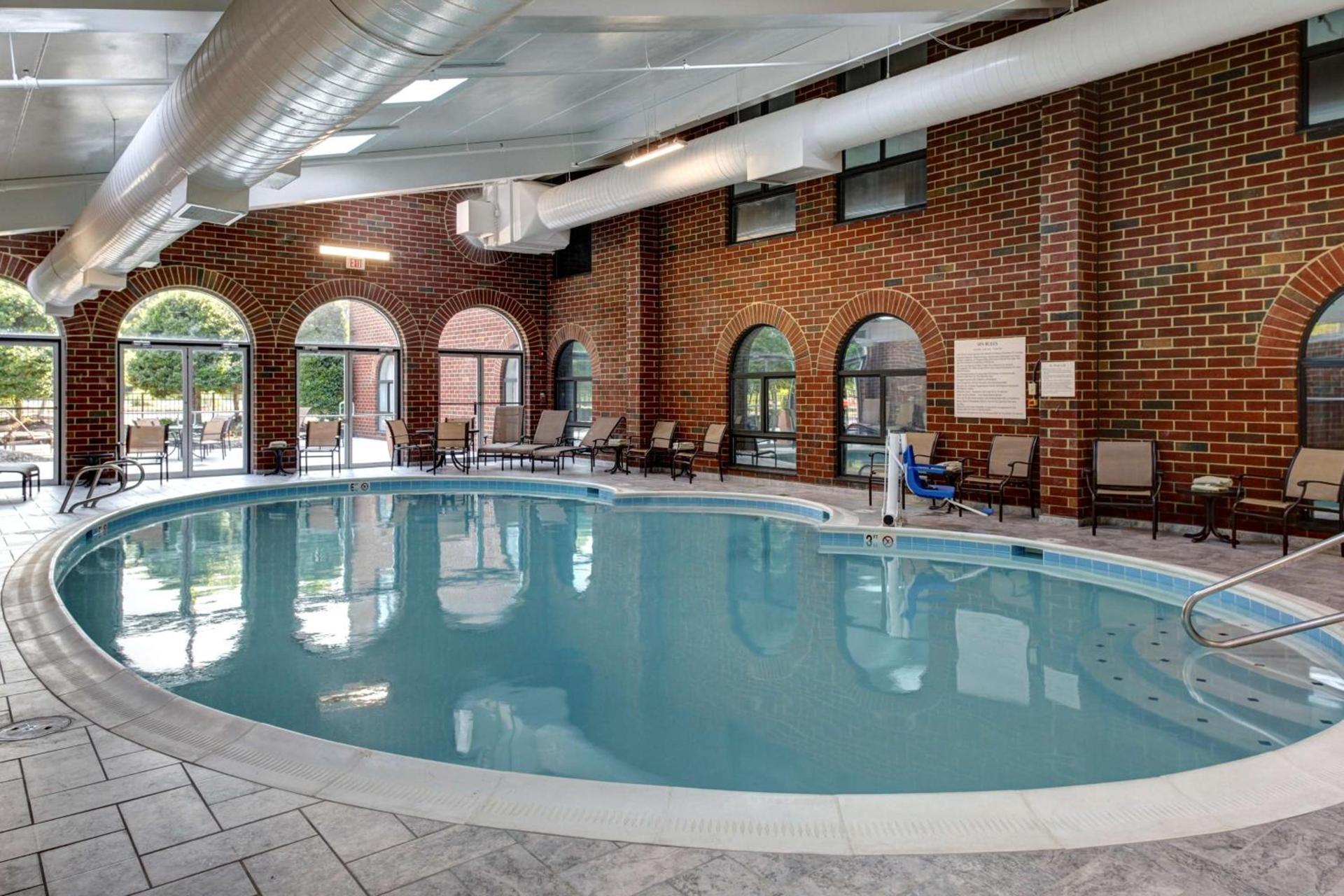 Embassy Suites Williamsburg photo 6