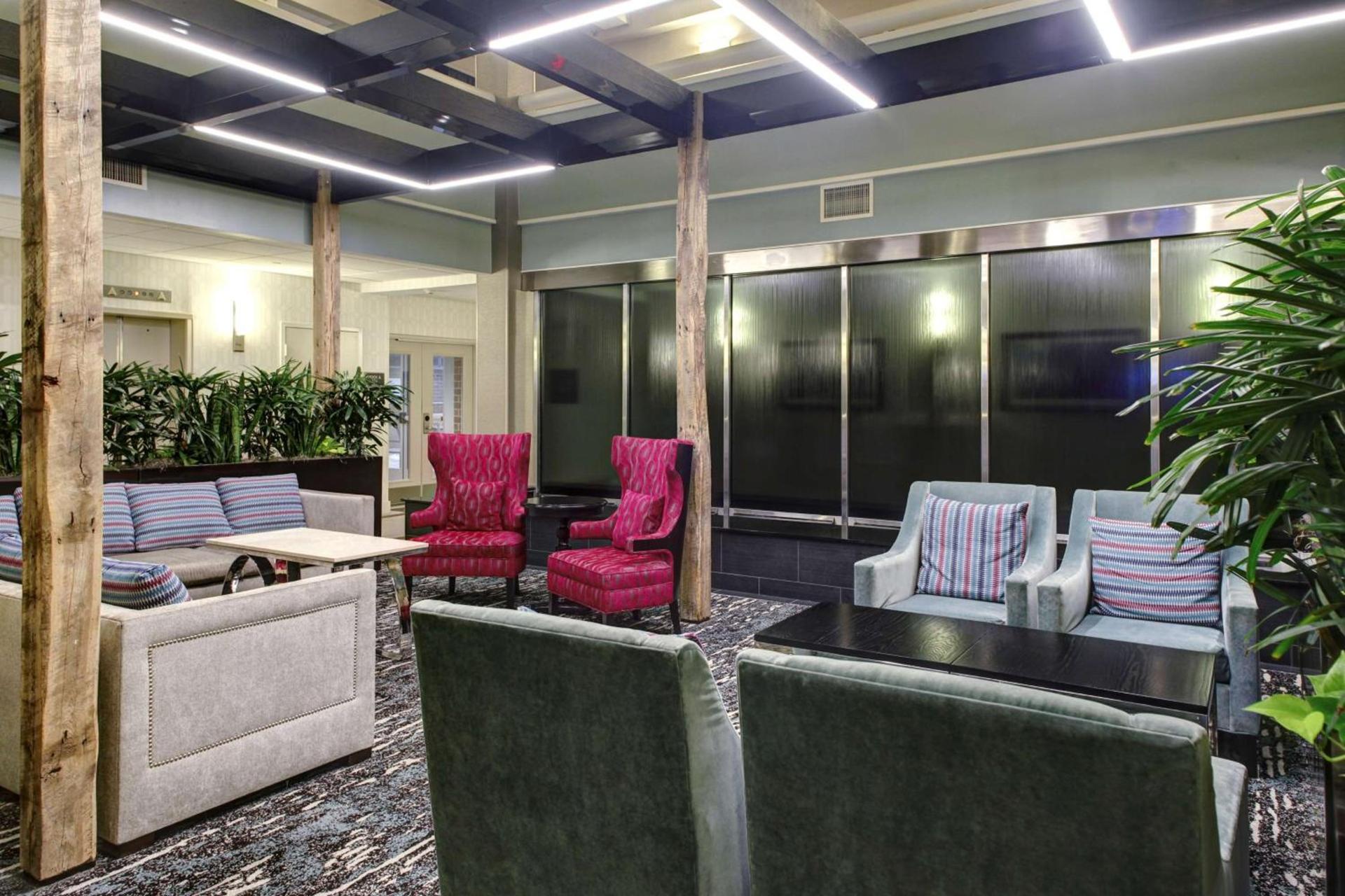 Embassy Suites Williamsburg photo 5