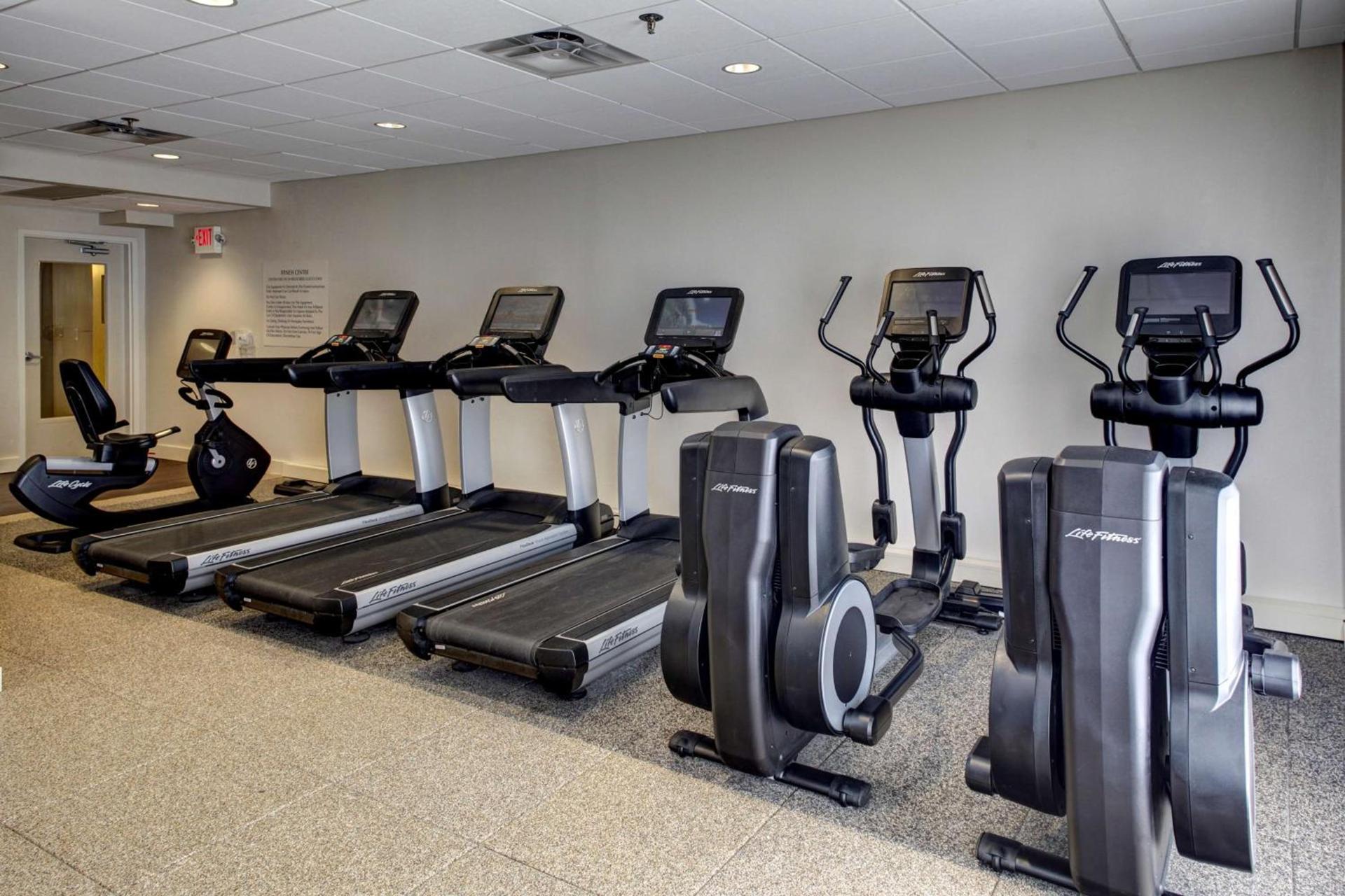 Embassy Suites Williamsburg photo 19