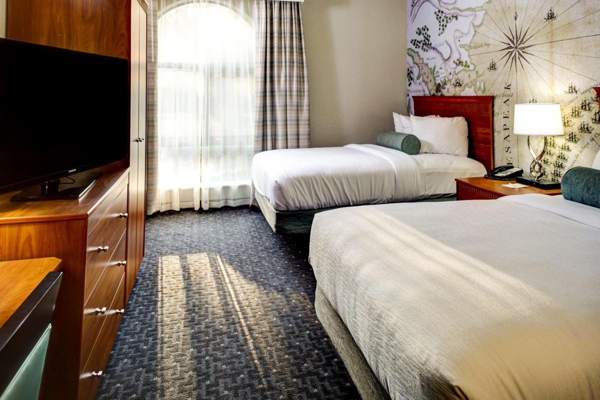 Embassy Suites Williamsburg photo 36