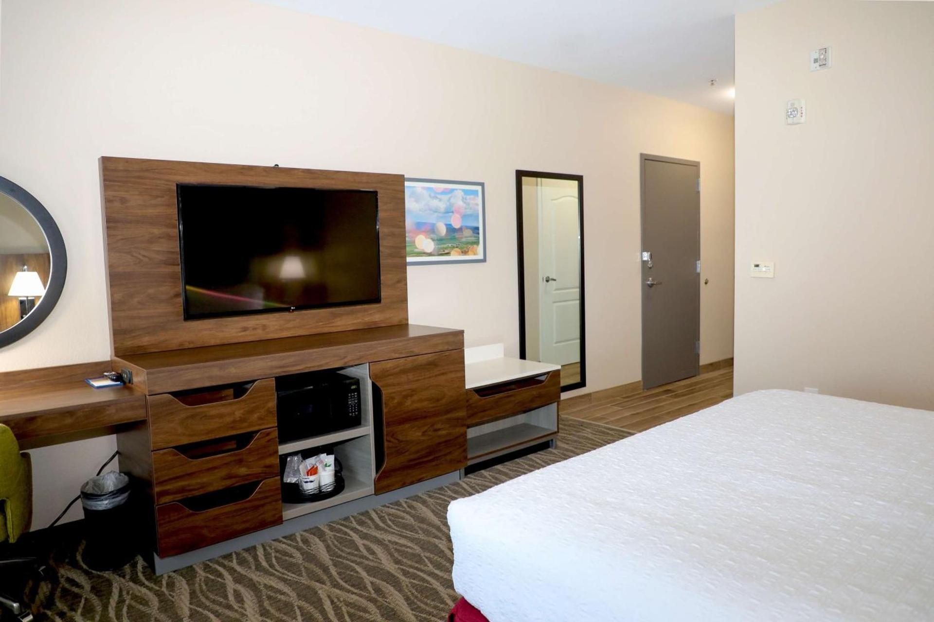 Hampton Inn Ellensburg photo 16