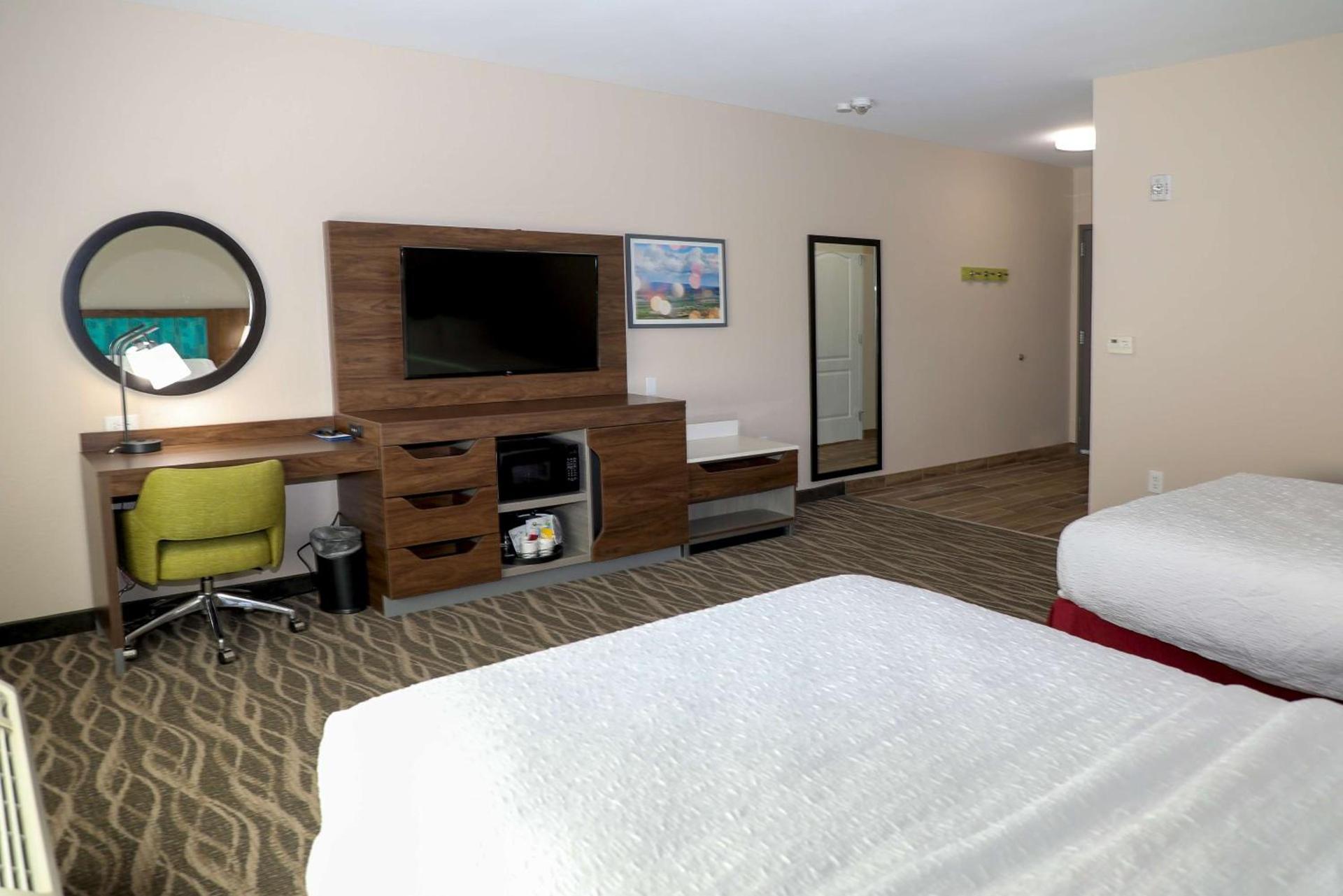 Hampton Inn Ellensburg photo 19