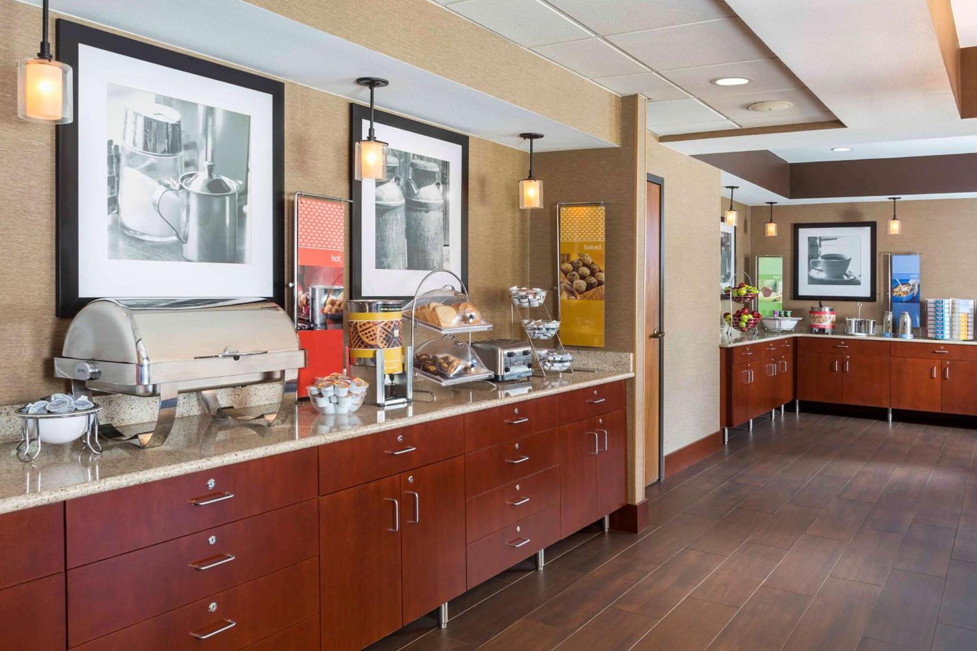 Hampton Inn Youngstown/Boardman photo 9