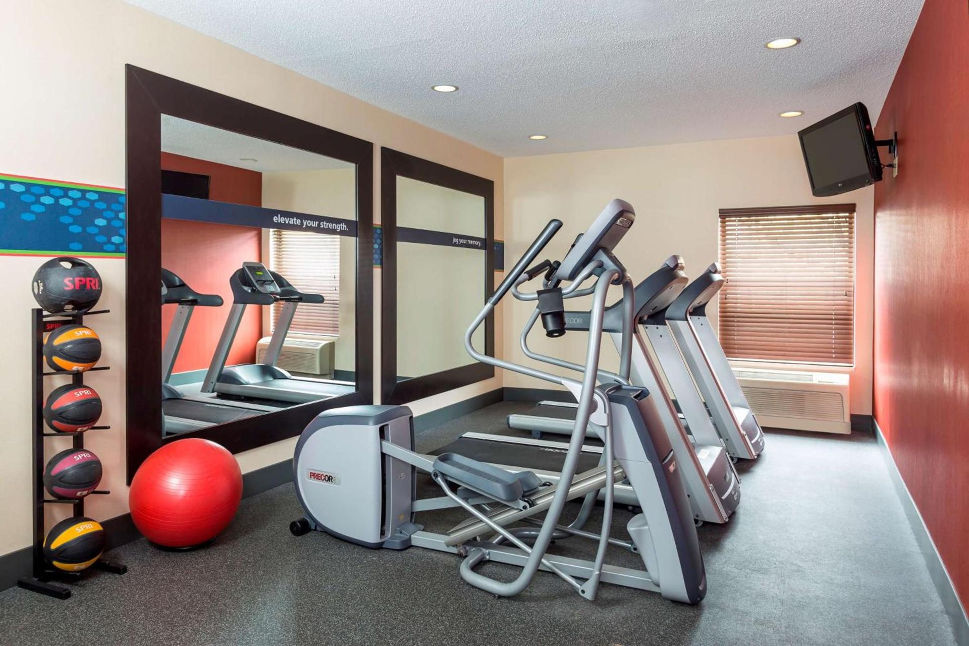 Hampton Inn Youngstown/Boardman photo 11