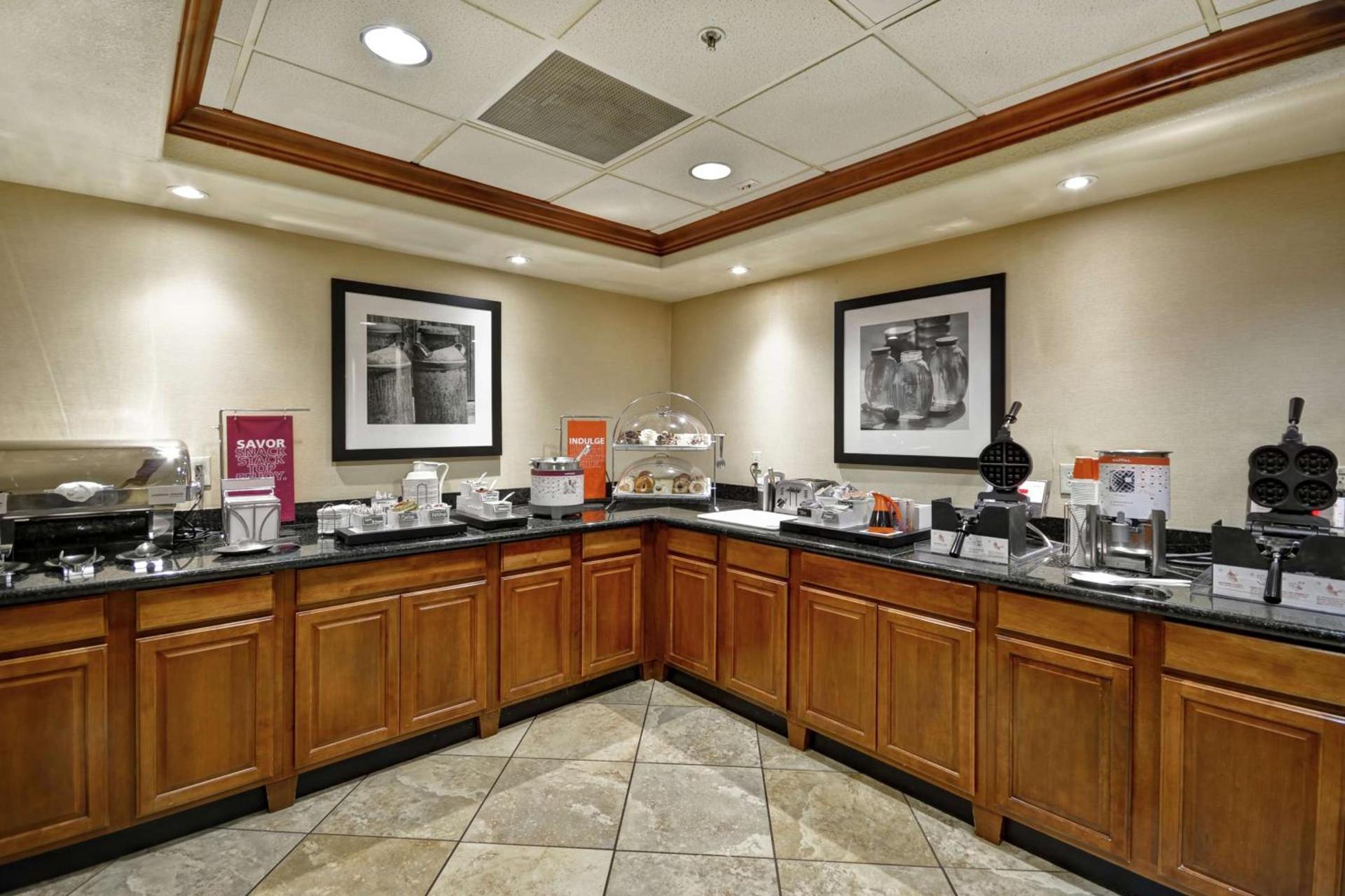 Hampton Inn & Suites Yuma photo 9
