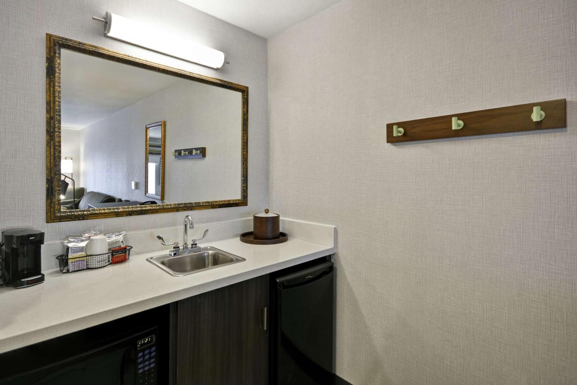 Hampton Inn & Suites Yuma photo 52