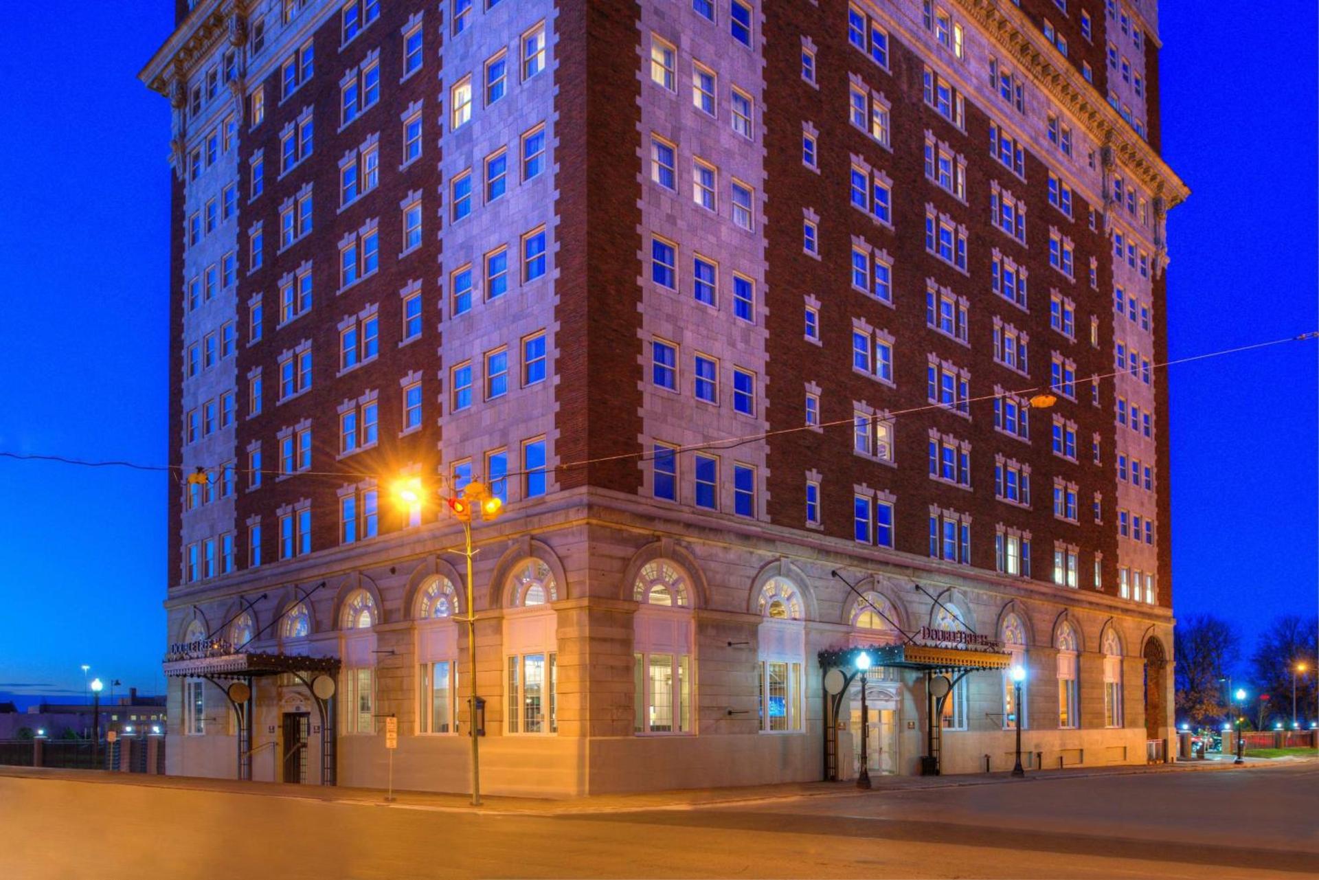 DoubleTree by Hilton Utica photo 3