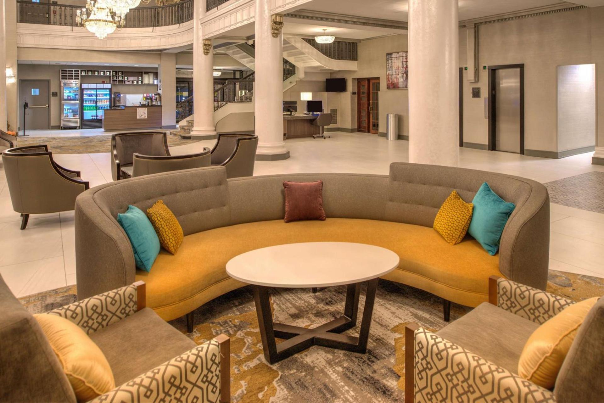 DoubleTree by Hilton Utica photo 6