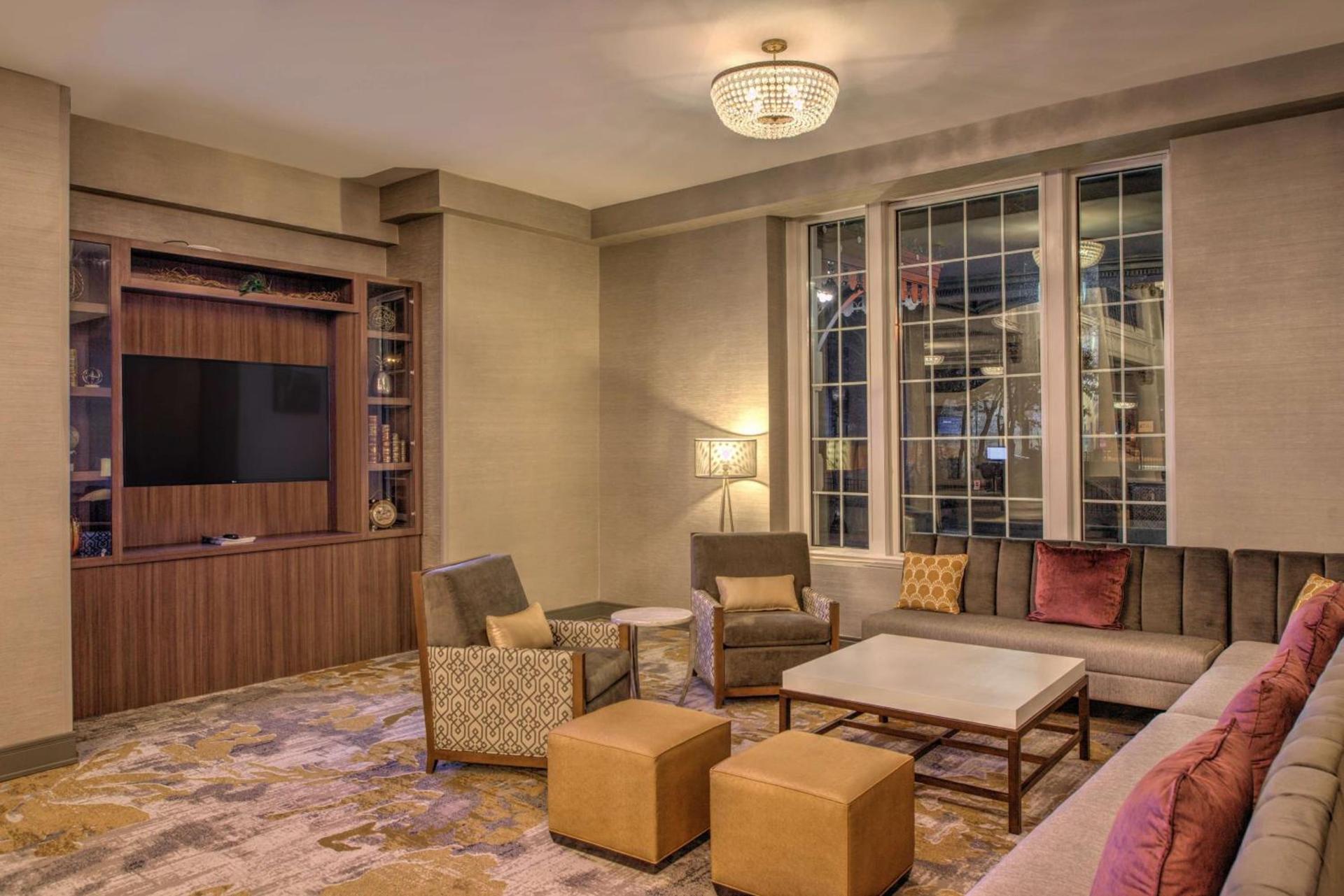 DoubleTree by Hilton Utica photo 12