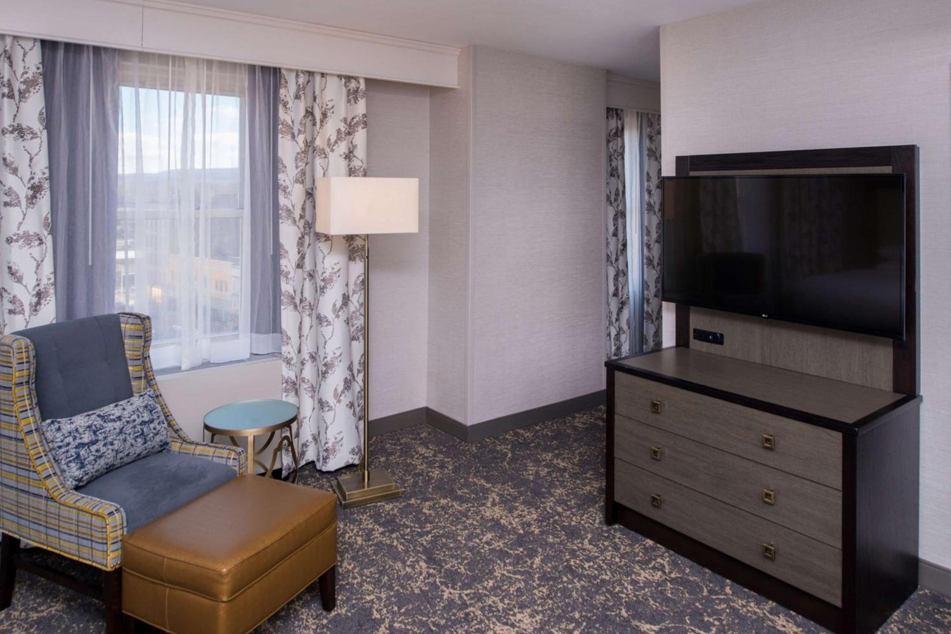 DoubleTree by Hilton Utica photo 28