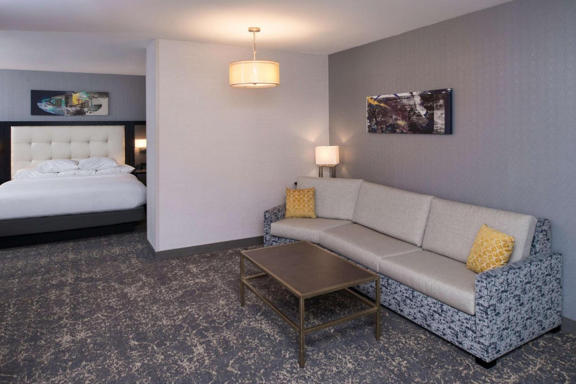 DoubleTree by Hilton Utica photo 27