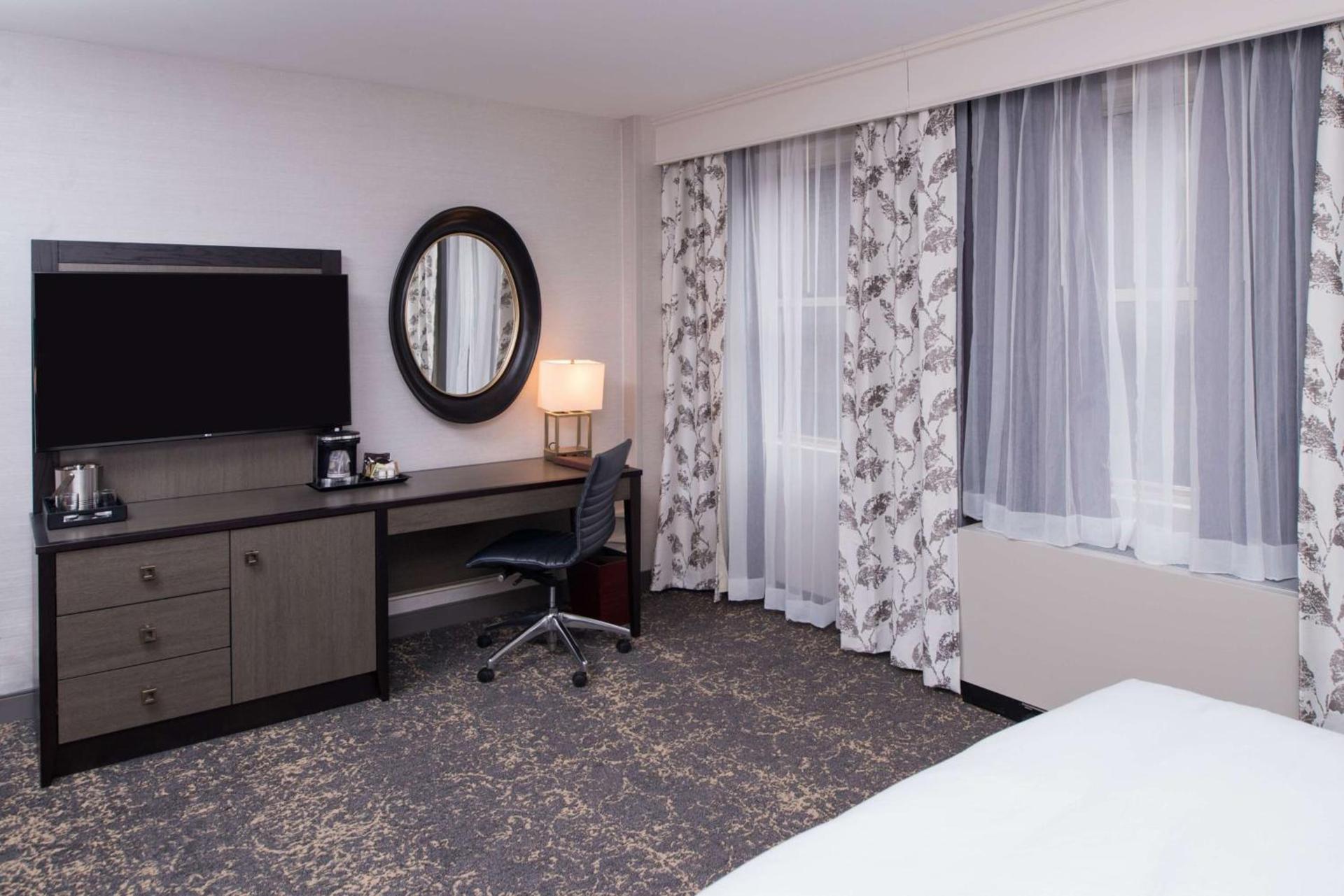 DoubleTree by Hilton Utica photo 46