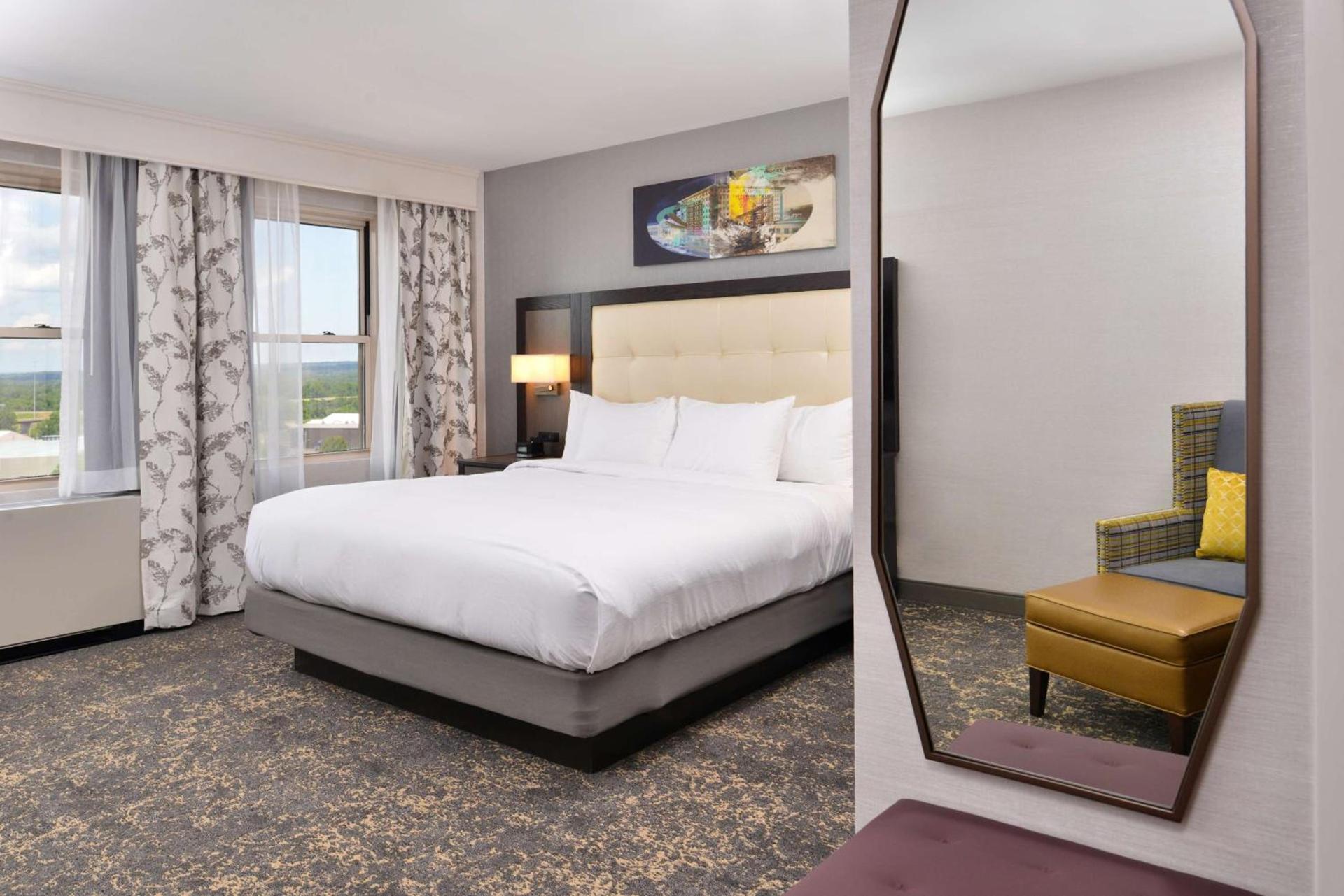DoubleTree by Hilton Utica photo 73