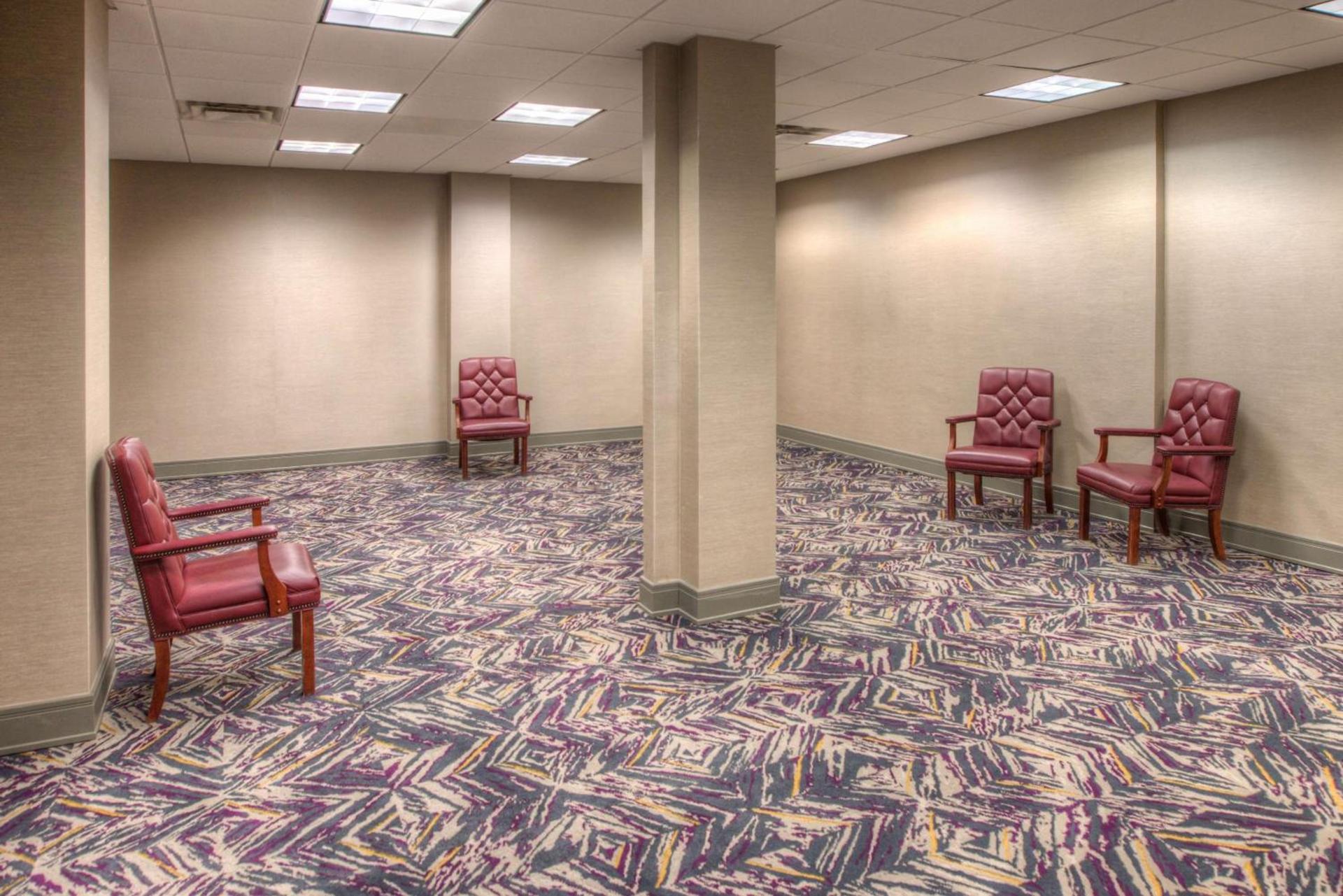 DoubleTree by Hilton Utica photo 87
