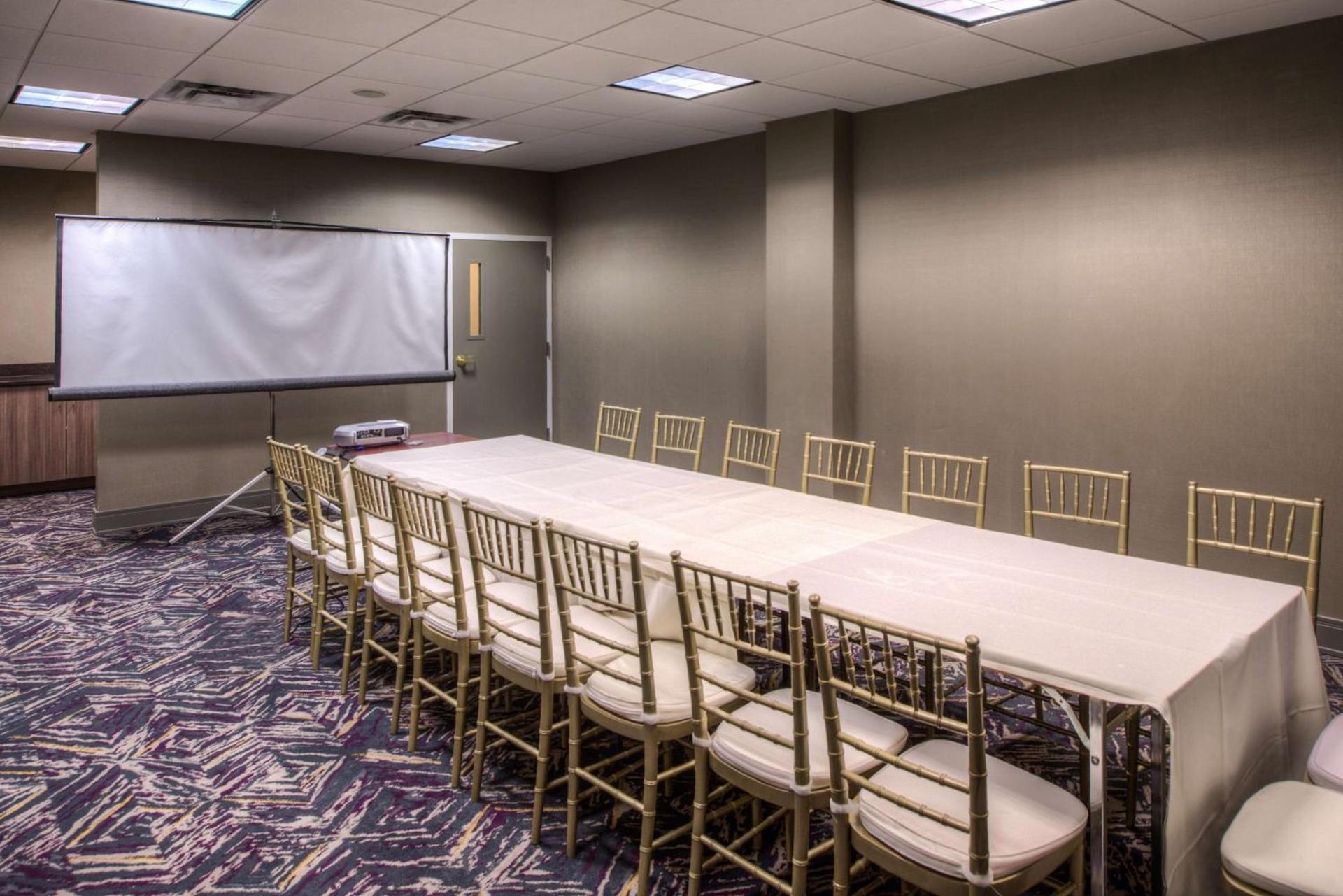 DoubleTree by Hilton Utica photo 90