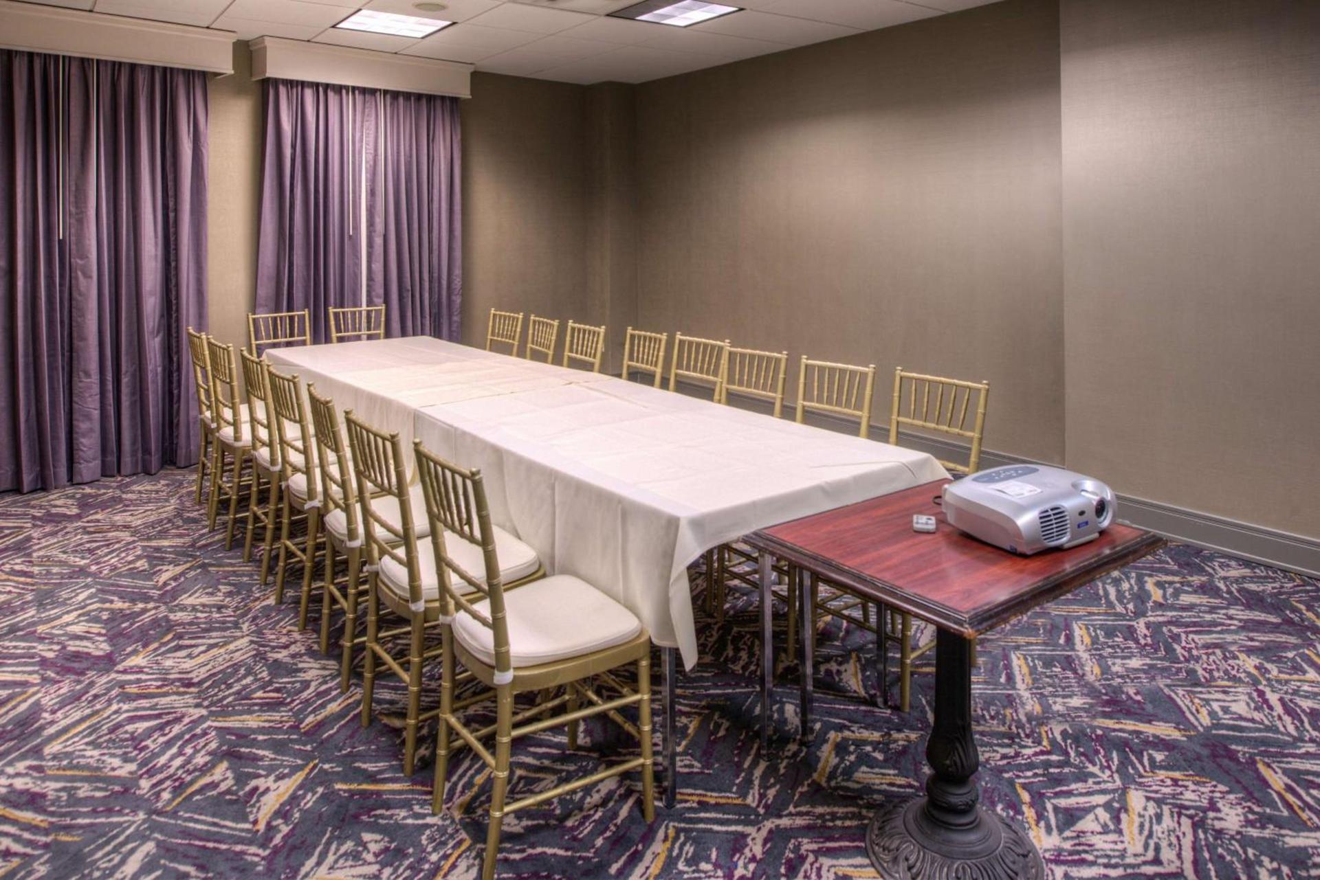DoubleTree by Hilton Utica photo 97