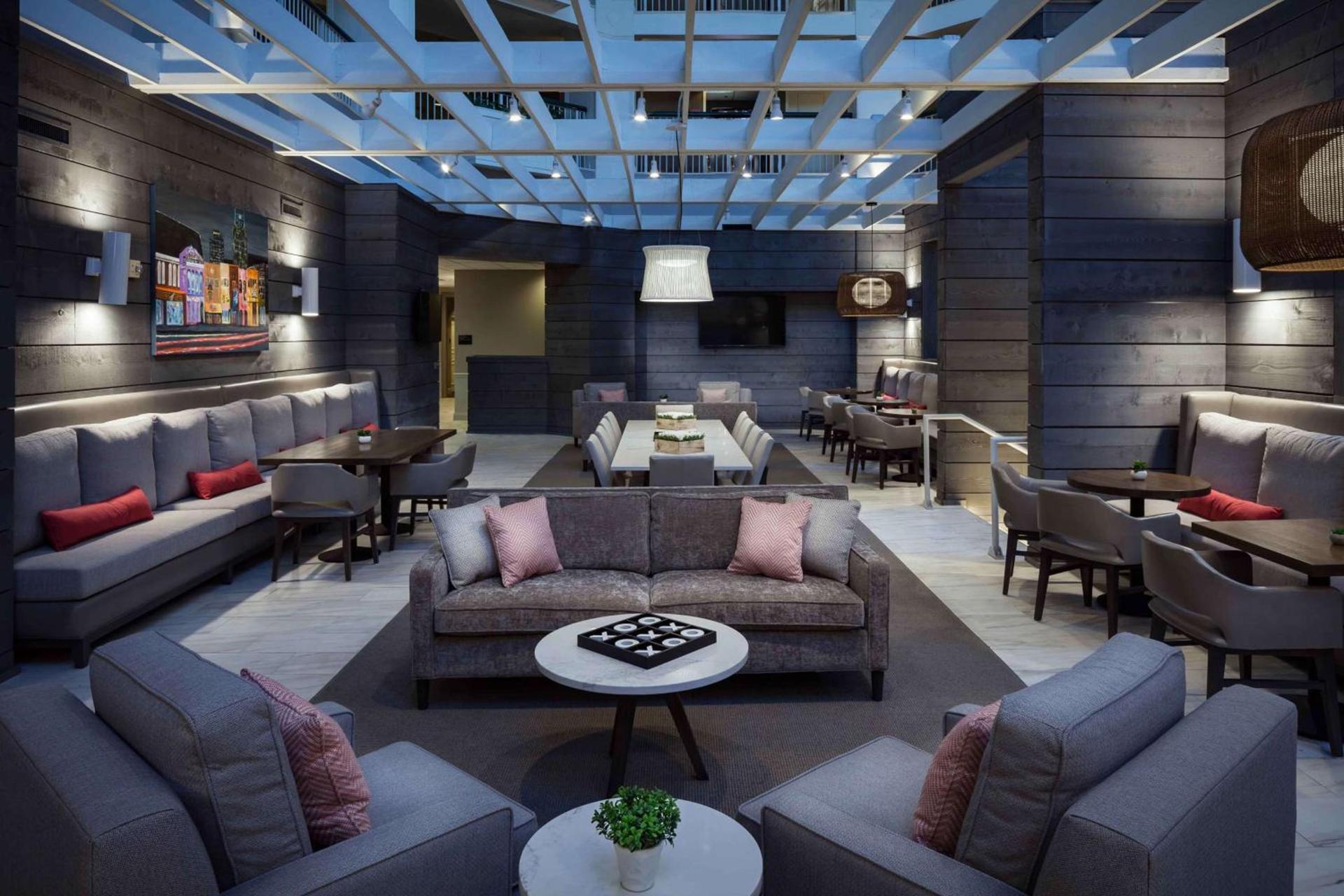 Hilton Suites Brentwood photo 33